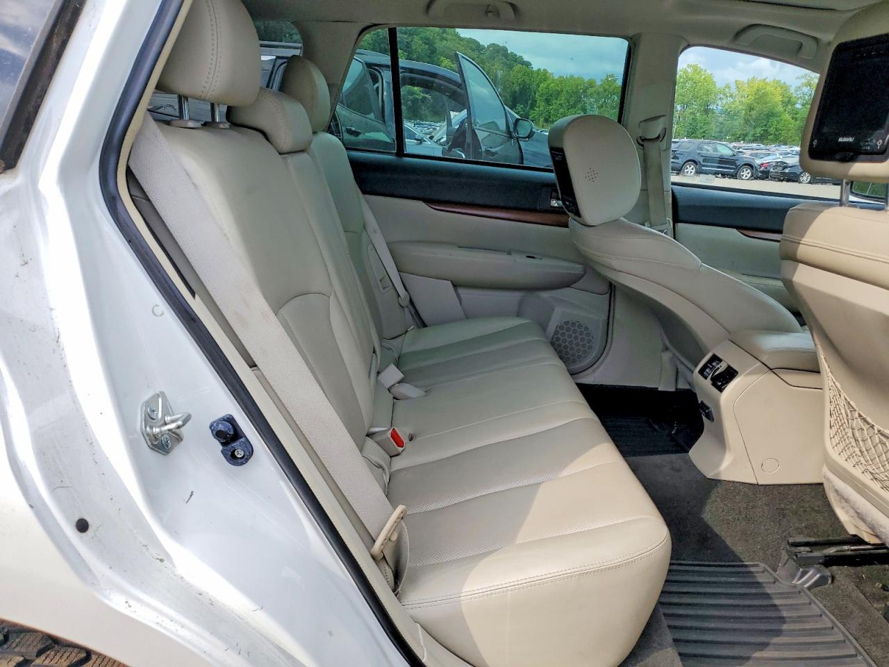 2013 Subaru Outback 2.5i Limited White vin: 4S4BRCLC4D3289566
