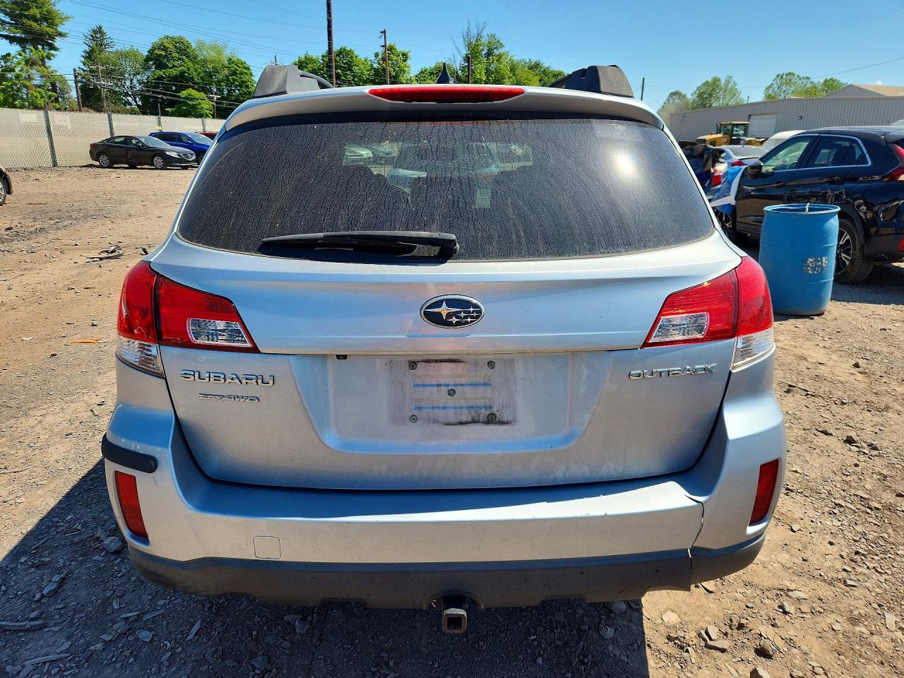 2014 Subaru Outback 2.5i Limited Silver vin: 4S4BRCLC4E3209121