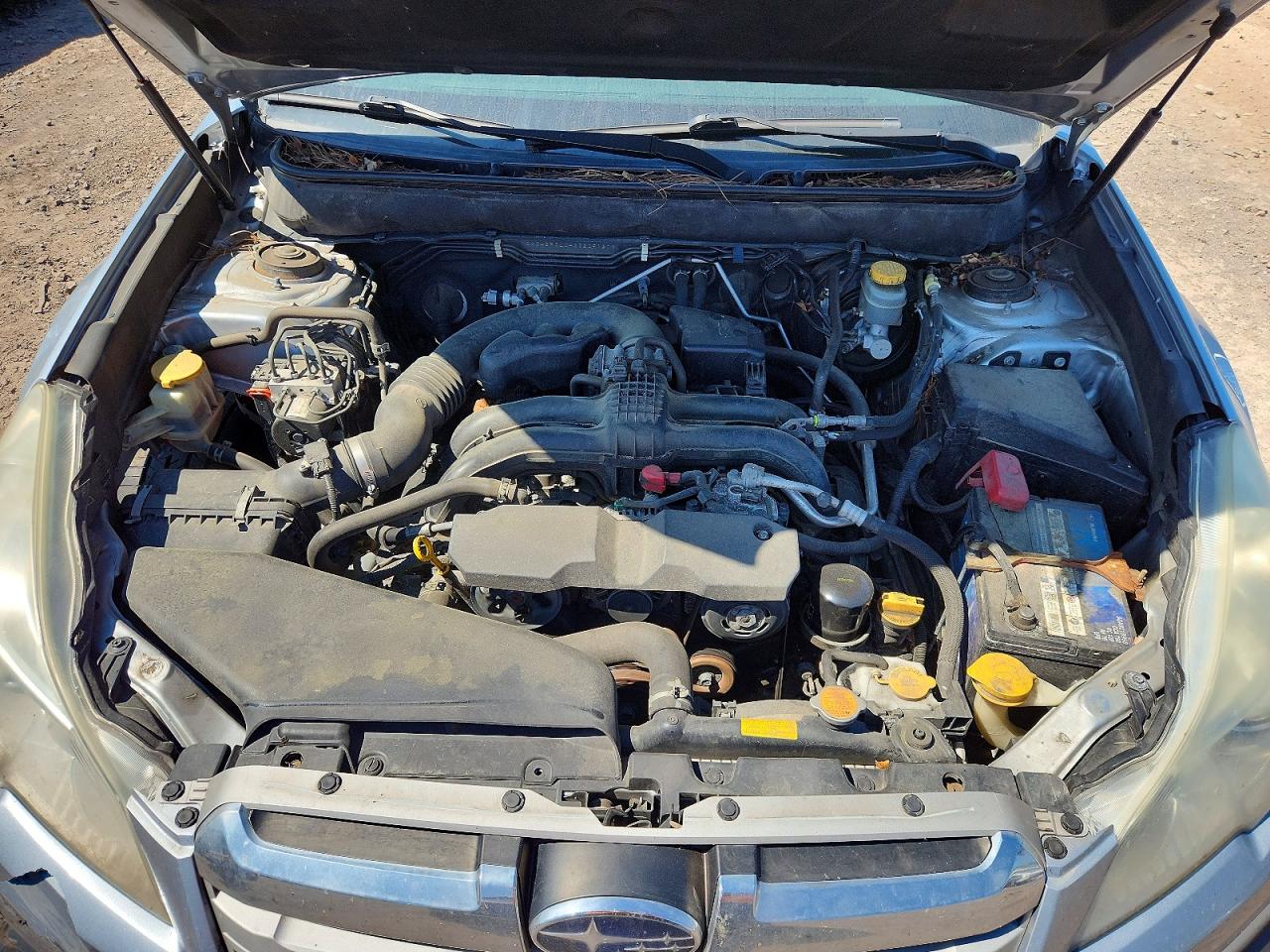 2014 Subaru Outback 2.5i Limited Silver vin: 4S4BRCLC4E3209121
