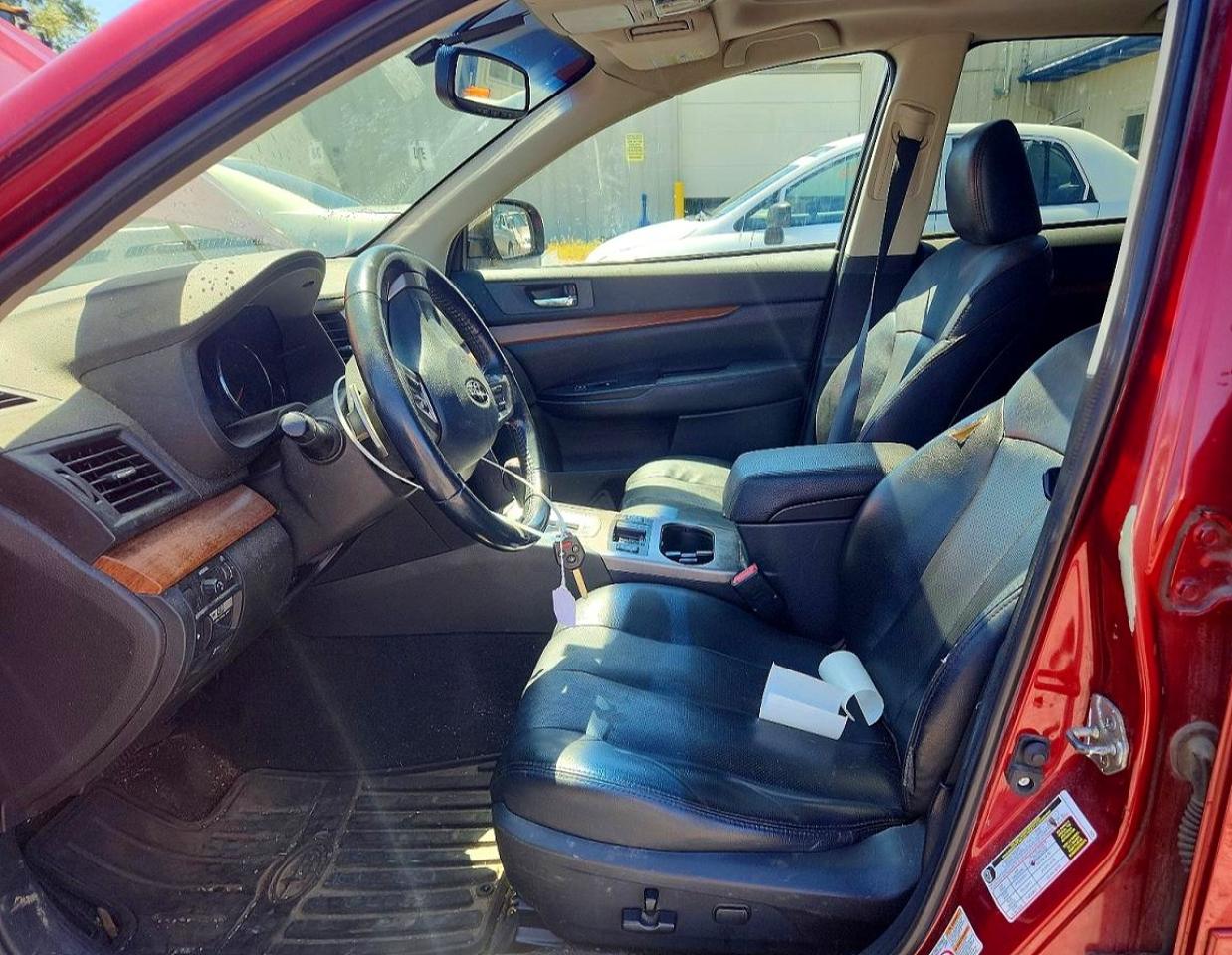 2014 Subaru Outback 2.5i Limited Красный vin: 4S4BRCLC4E3215128