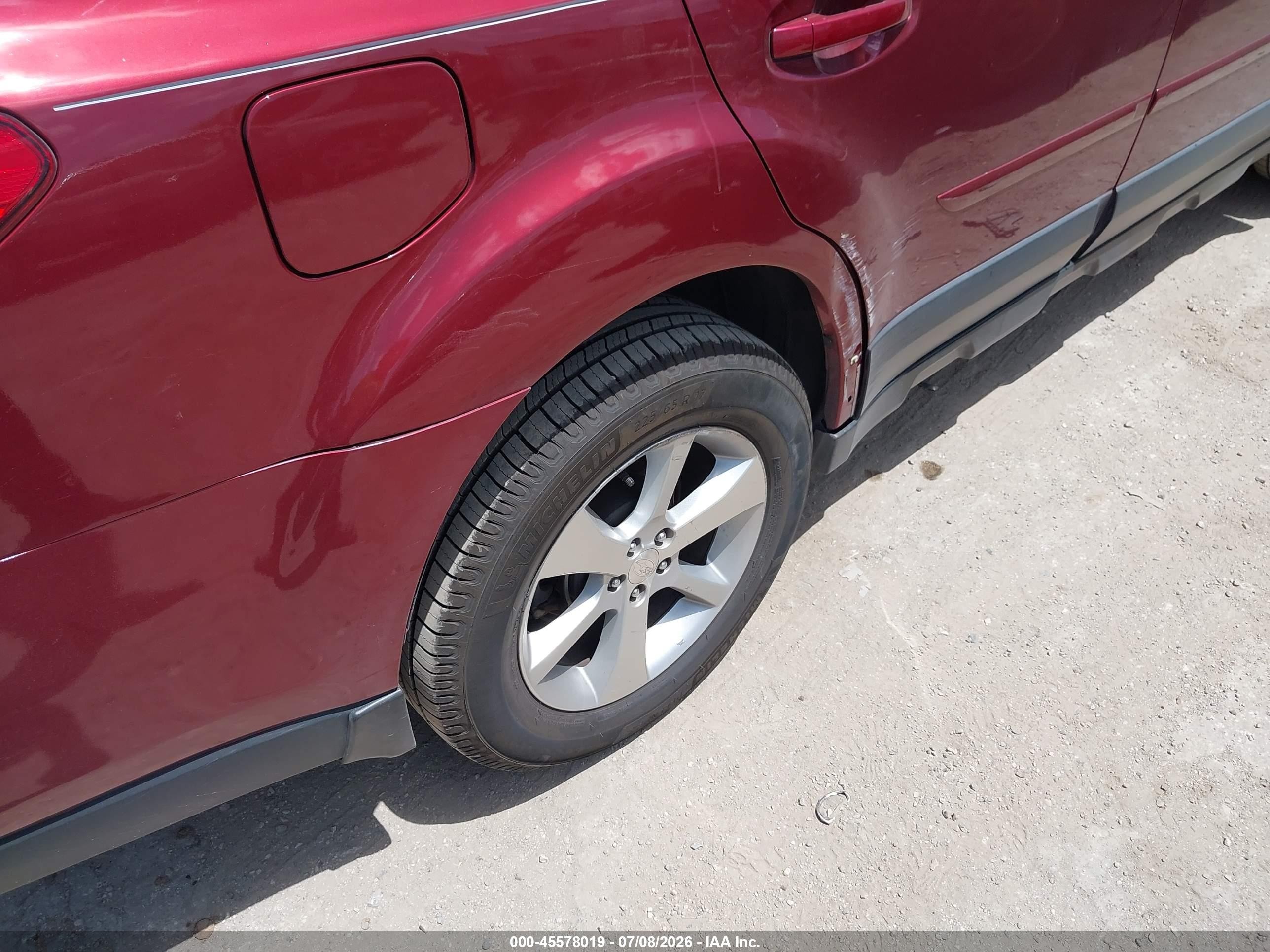 2014 Subaru Outback 2.5i Limited Red vin: 4S4BRCLC4E3226209