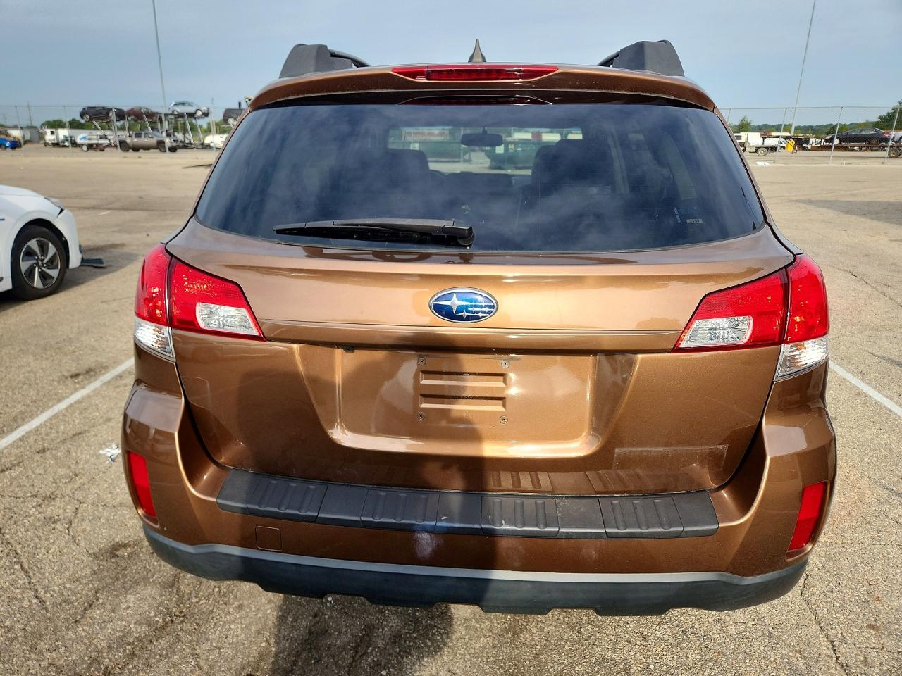 2011 Subaru Outback 2.5i Limited Brown vin: 4S4BRCLC5B3336830