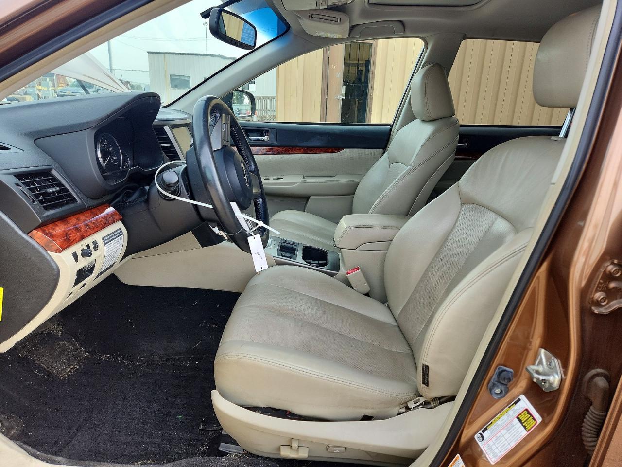 2011 Subaru Outback 2.5i Limited Brown vin: 4S4BRCLC5B3336830