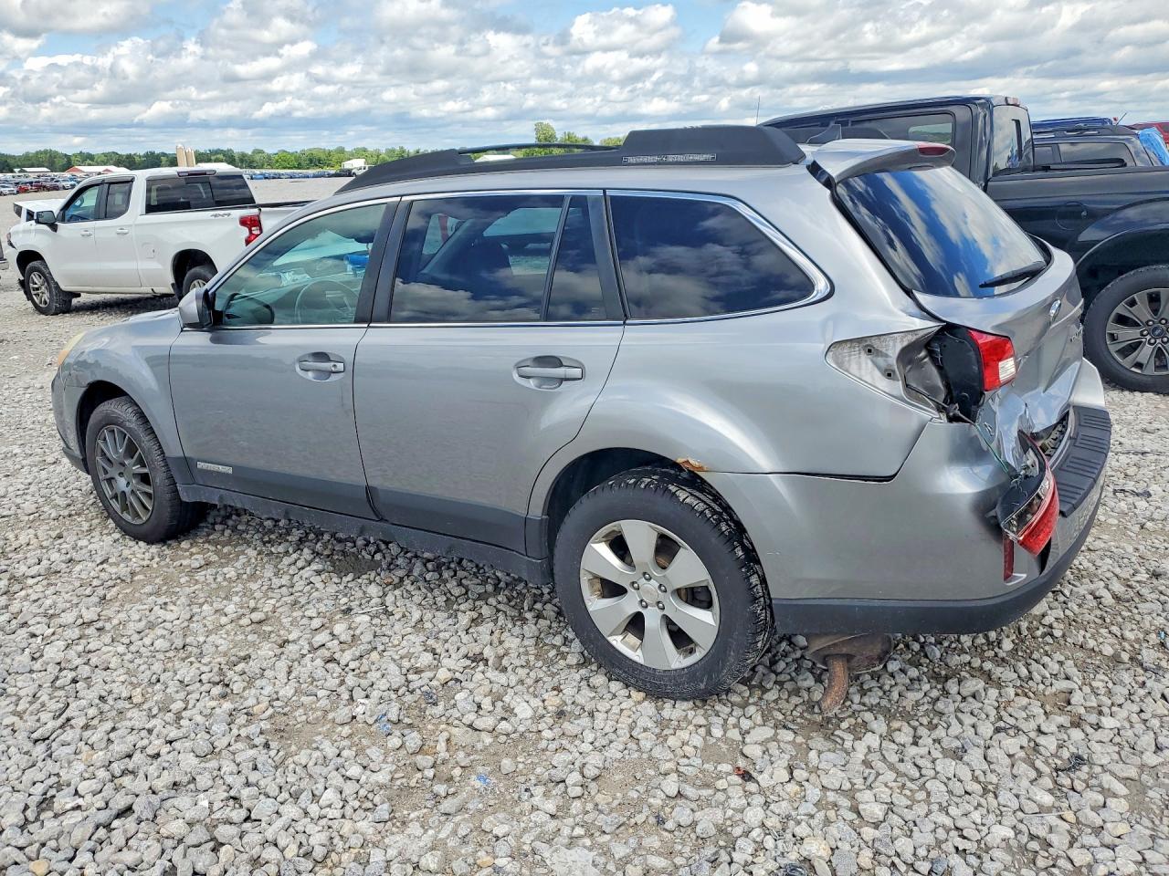 2011 Subaru Outback 2.5i Limited Silver vin: 4S4BRCLC5B3395912
