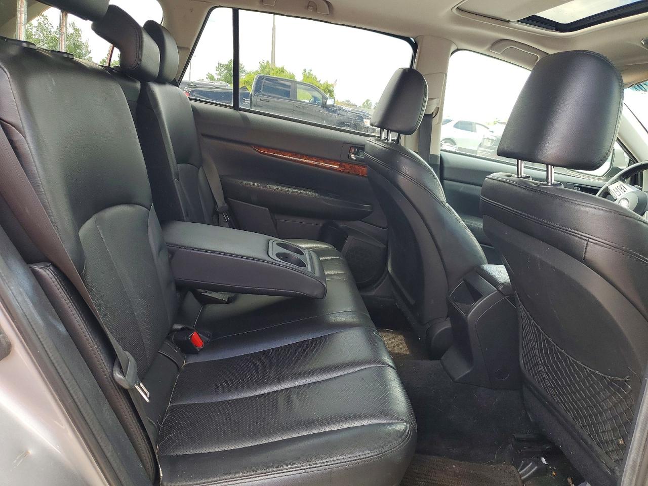 2011 Subaru Outback 2.5i Limited Silver vin: 4S4BRCLC5B3395912