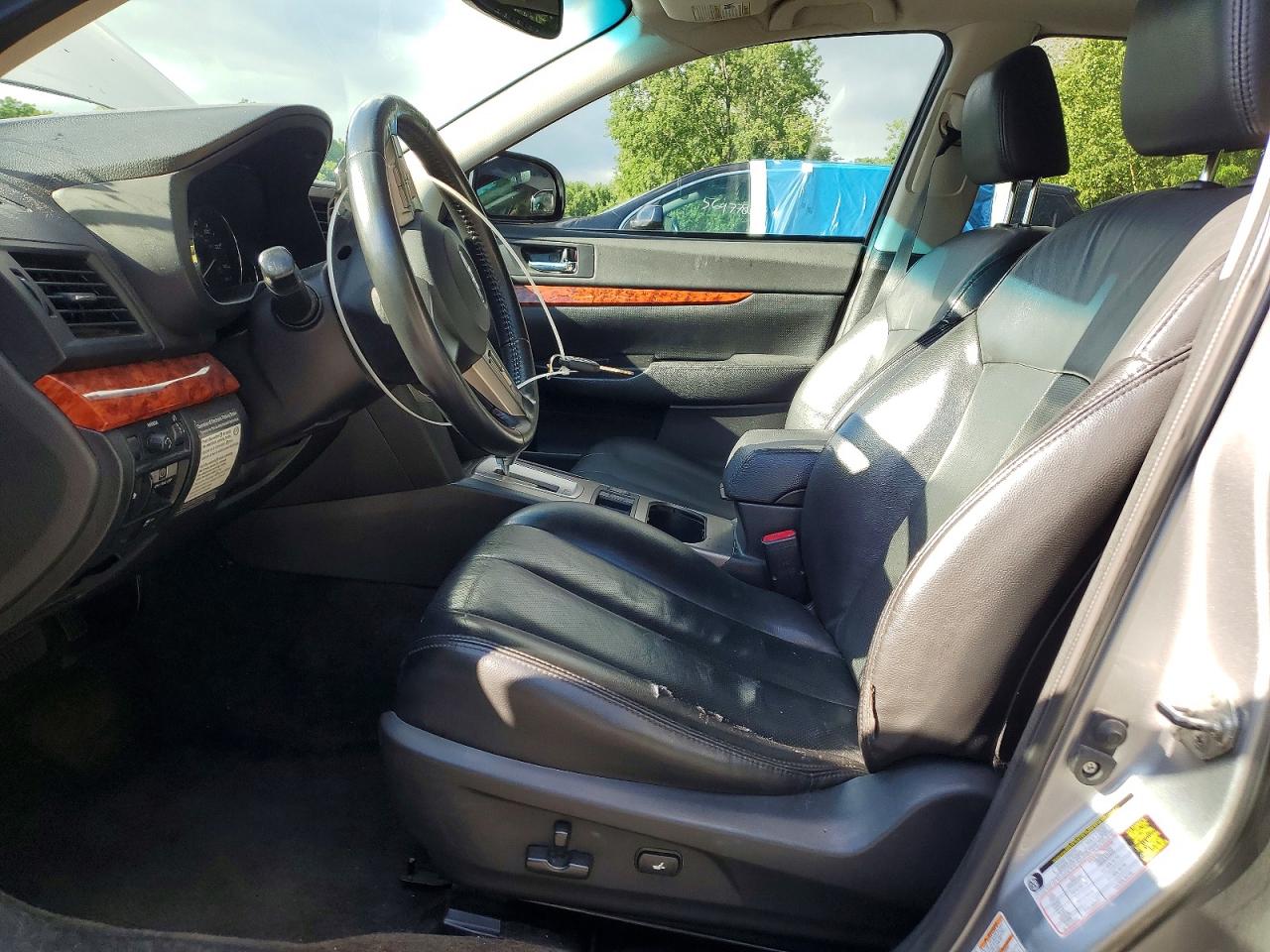 2011 Subaru Outback 2.5i Limited Silver vin: 4S4BRCLC5B3433123