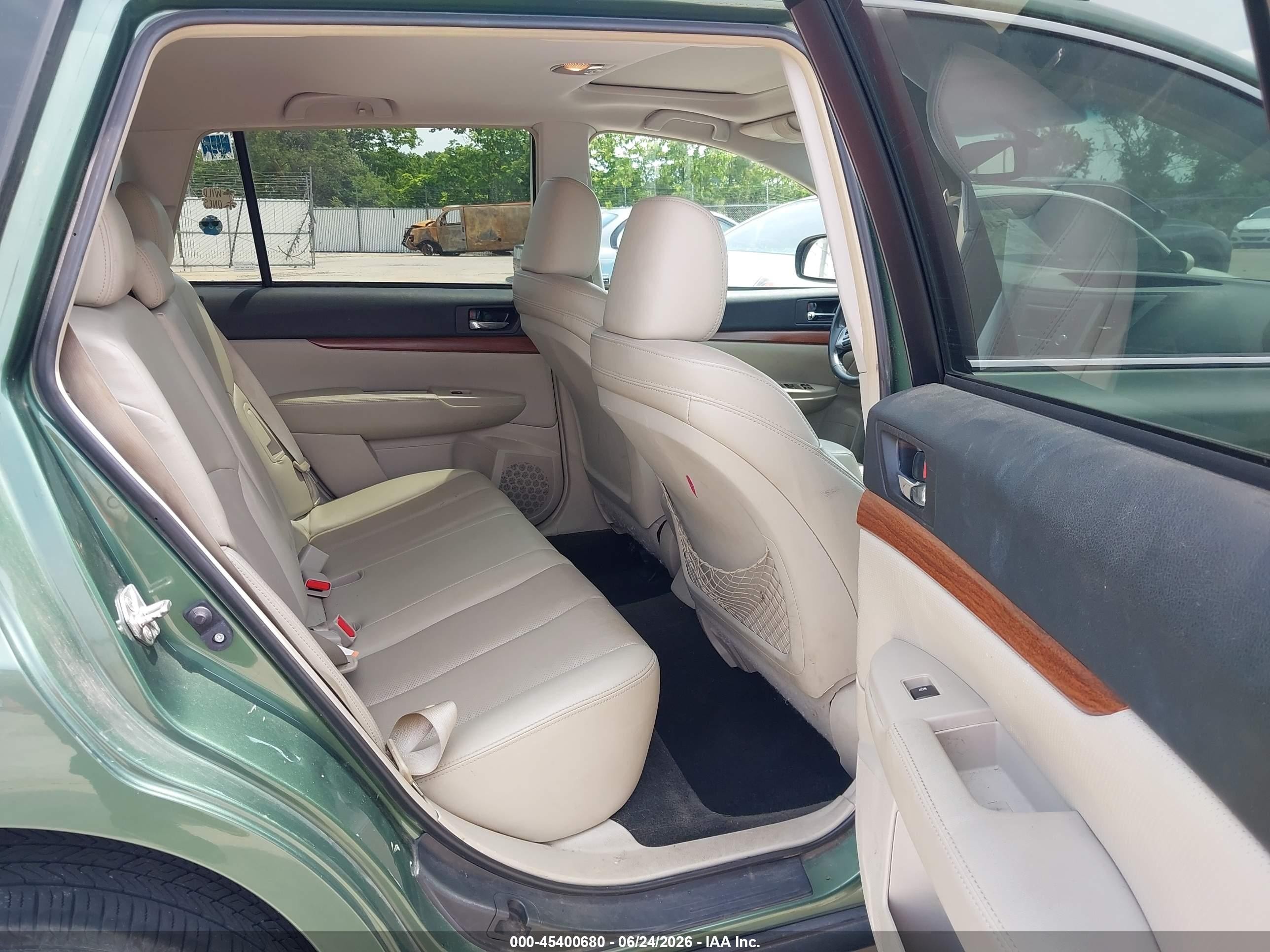 2014 Subaru Outback 2.5i Limited Green vin: 4S4BRCLC6E3209878