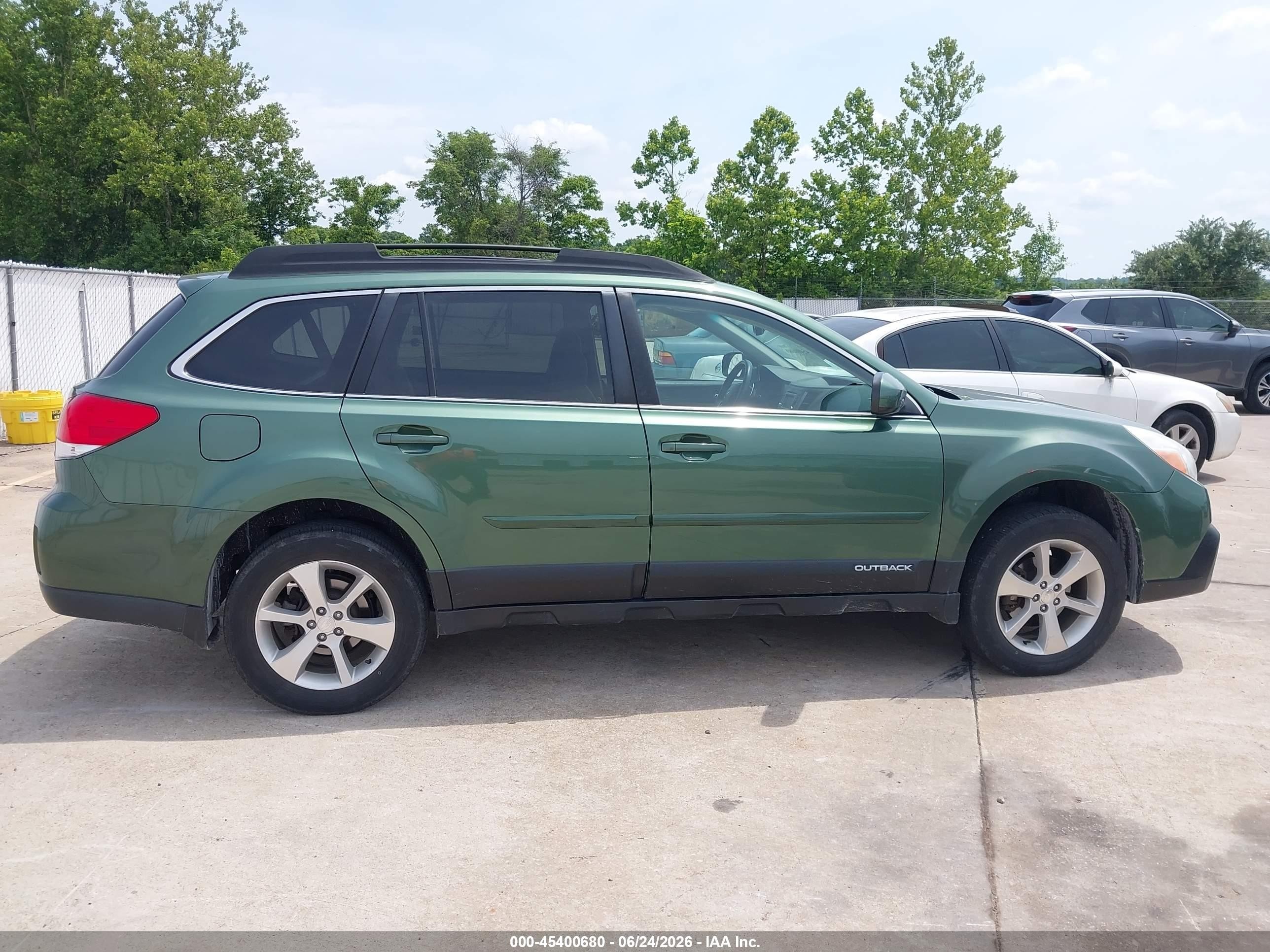 2014 Subaru Outback 2.5i Limited Green vin: 4S4BRCLC6E3209878