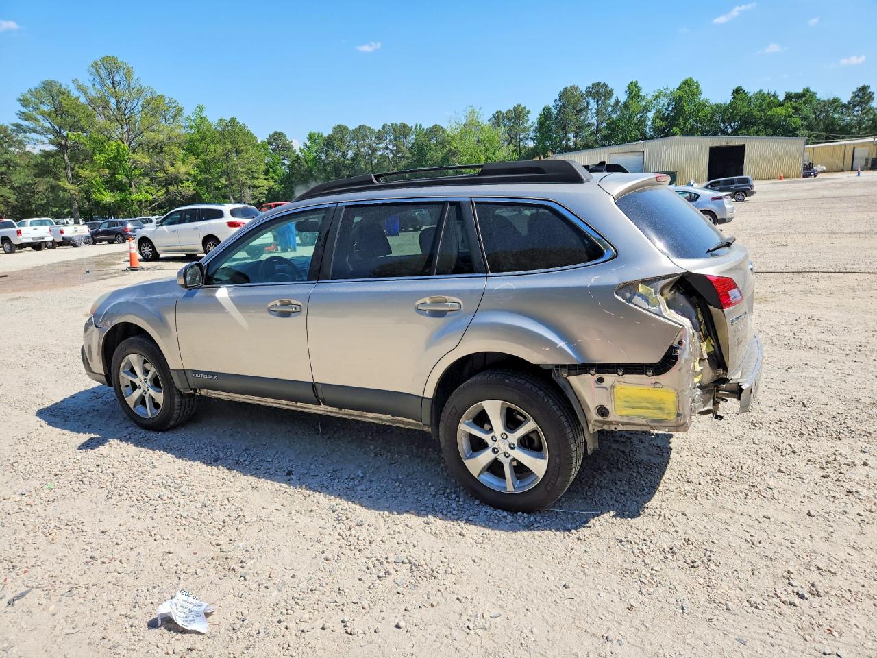 2014 Subaru Outback 2.5i Limited Бежевый vin: 4S4BRCLC6E3222615