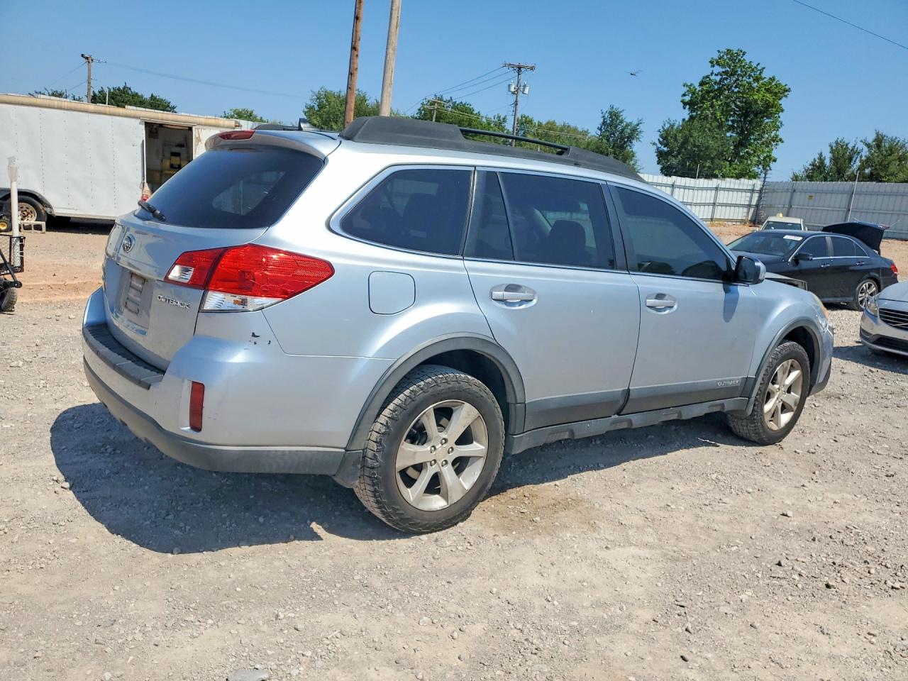 2014 Subaru Outback 2.5i Limited Silver vin: 4S4BRCLC6E3234683