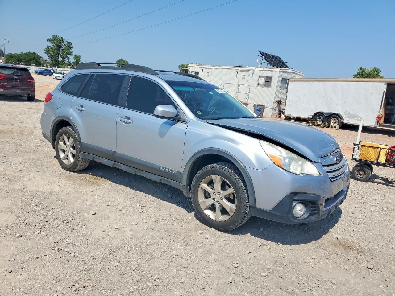 2014 Subaru Outback 2.5i Limited Silver vin: 4S4BRCLC6E3234683