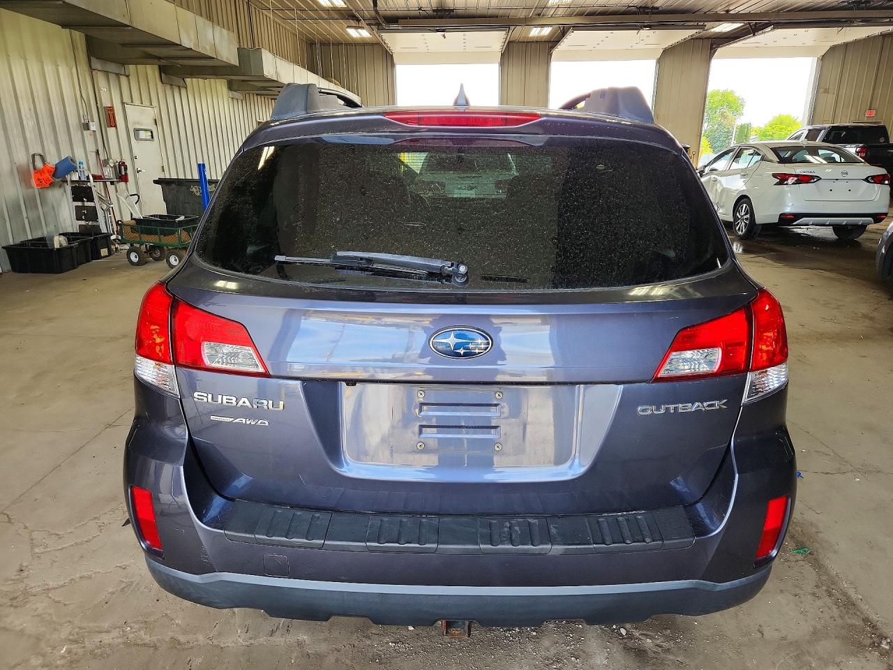 2014 Subaru Outback 2.5i Limited Blue vin: 4S4BRCLC6E3307907