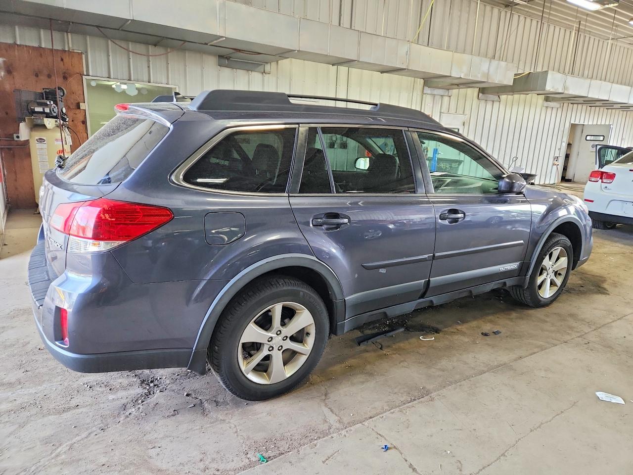 2014 Subaru Outback 2.5i Limited Blue vin: 4S4BRCLC6E3307907