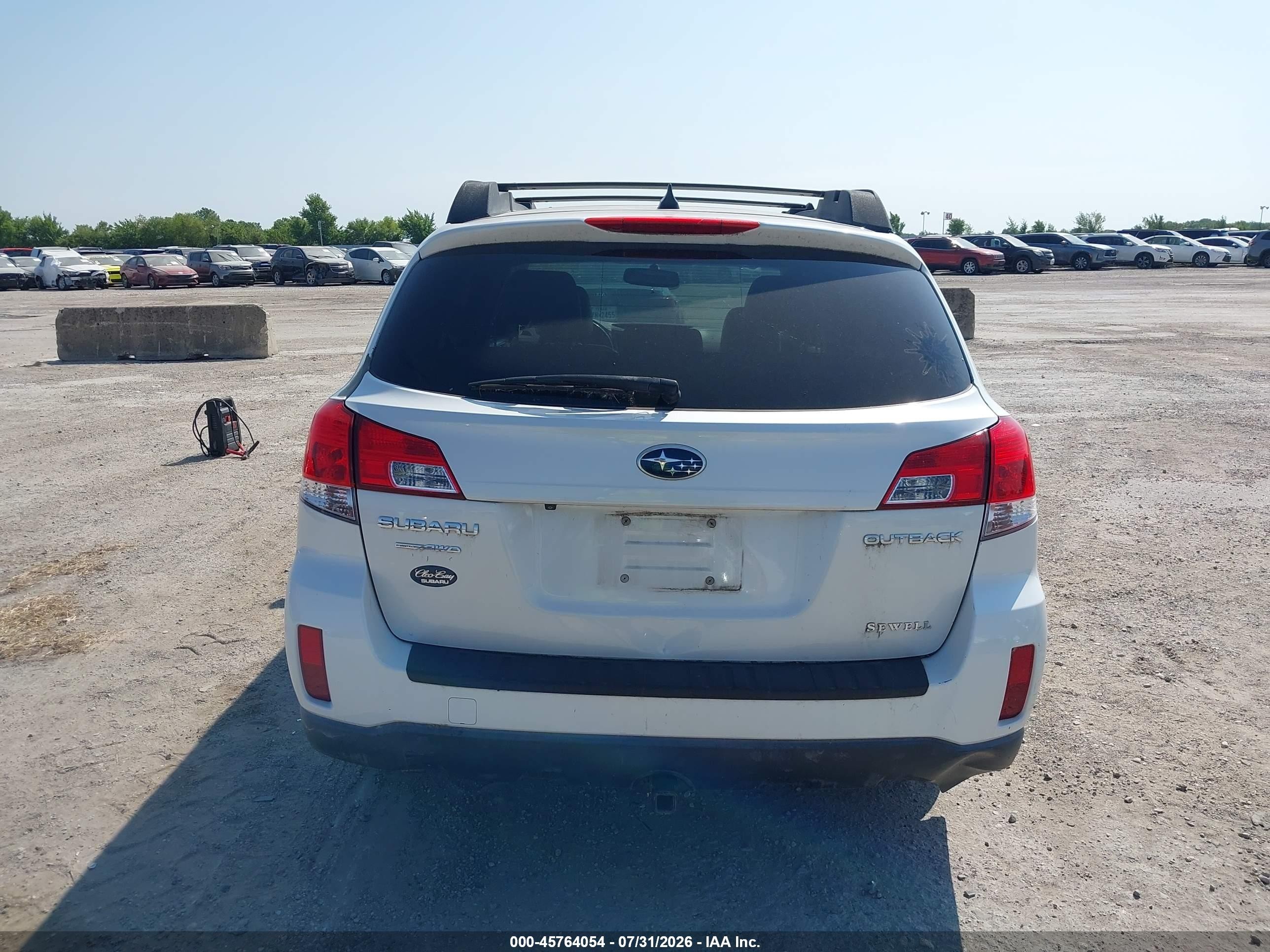 2014 Subaru Outback 2.5i Limited Белый vin: 4S4BRCLC6E3316381