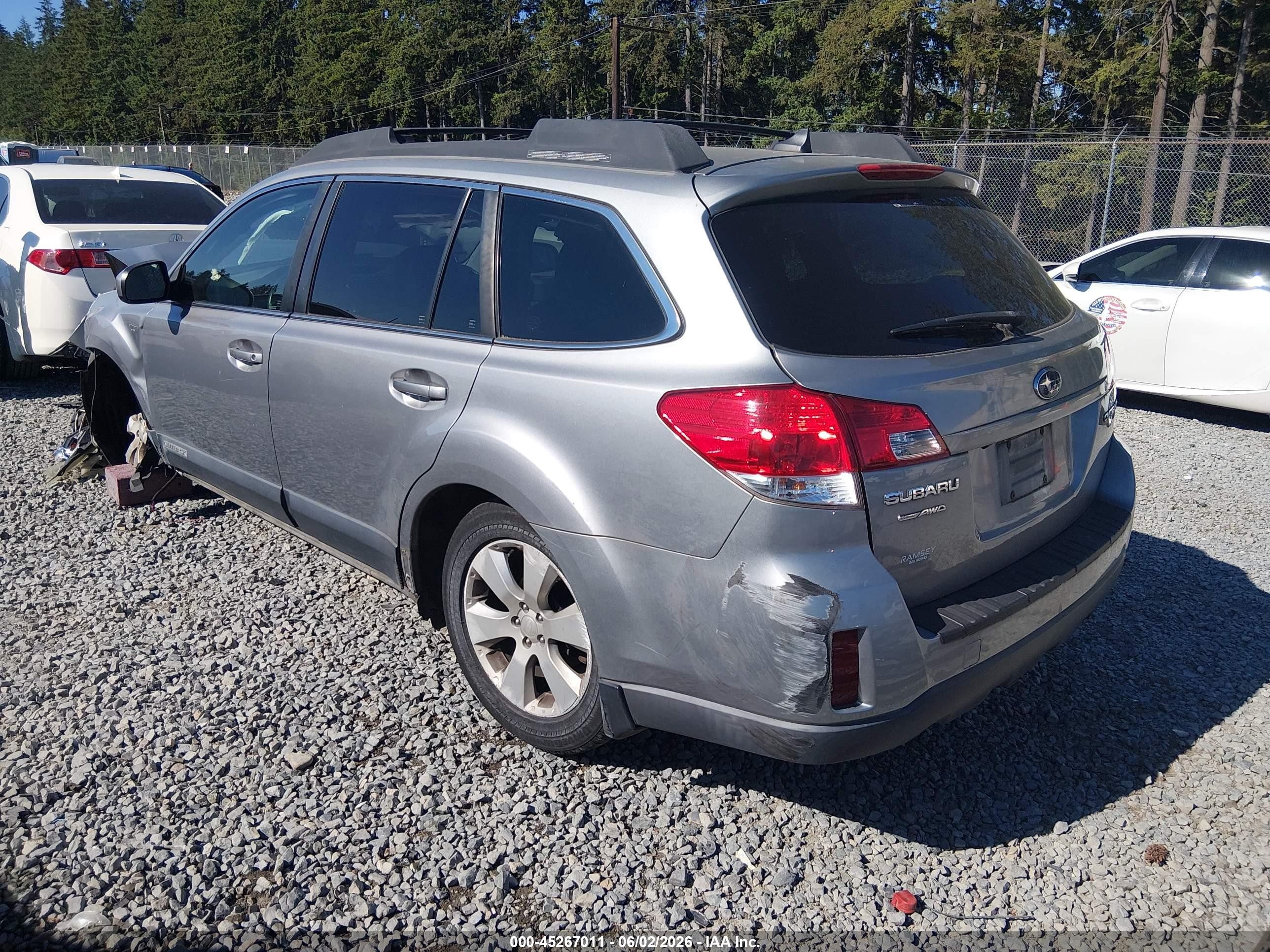 2011 Subaru Outback 2.5i Limited Silver vin: 4S4BRCLC7B3328437