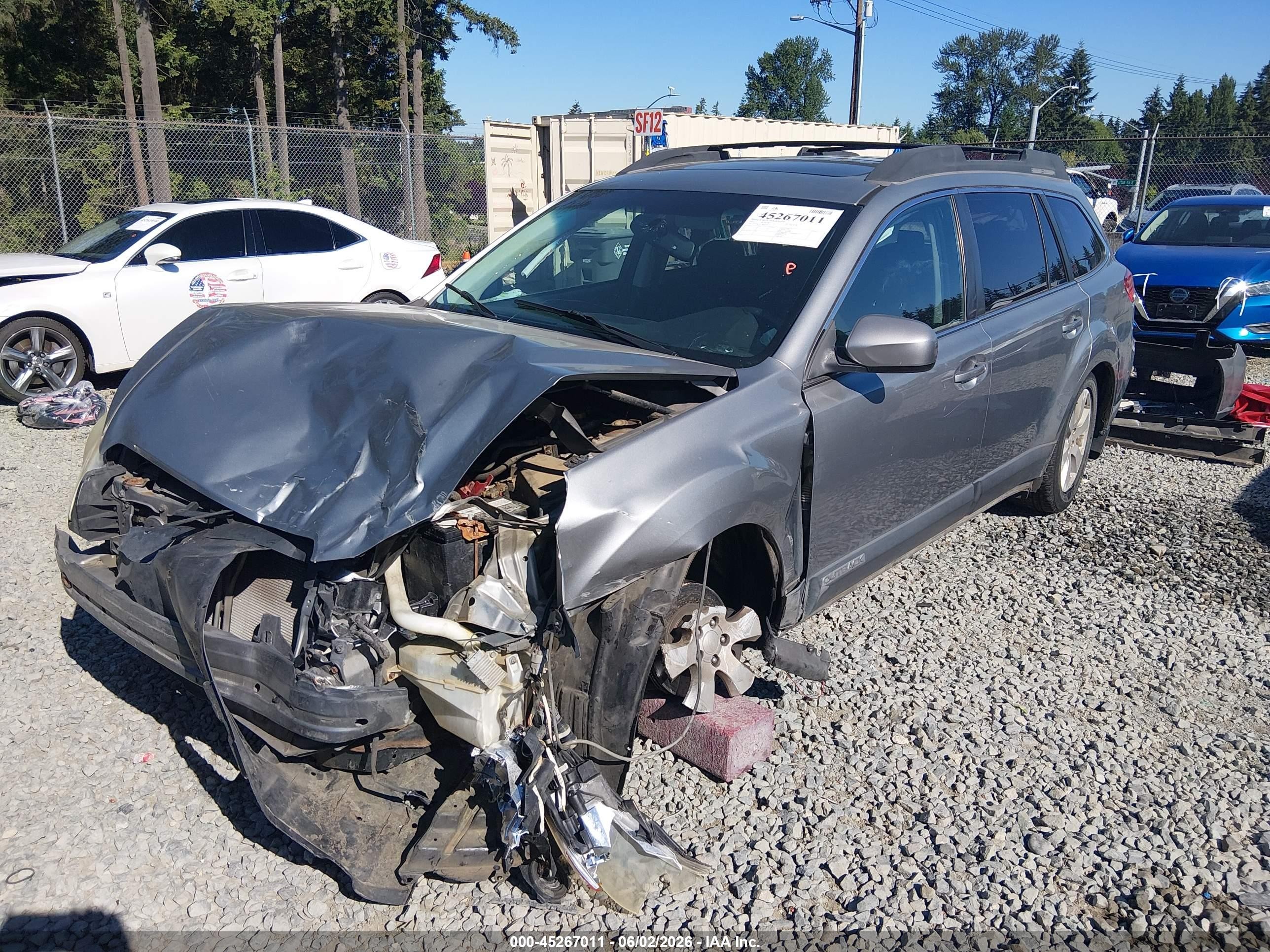 2011 Subaru Outback 2.5i Limited Silver vin: 4S4BRCLC7B3328437