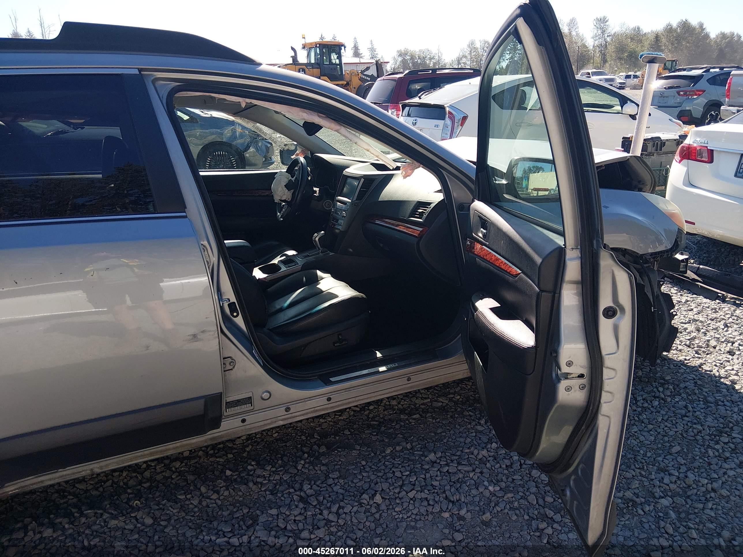 2011 Subaru Outback 2.5i Limited Silver vin: 4S4BRCLC7B3328437