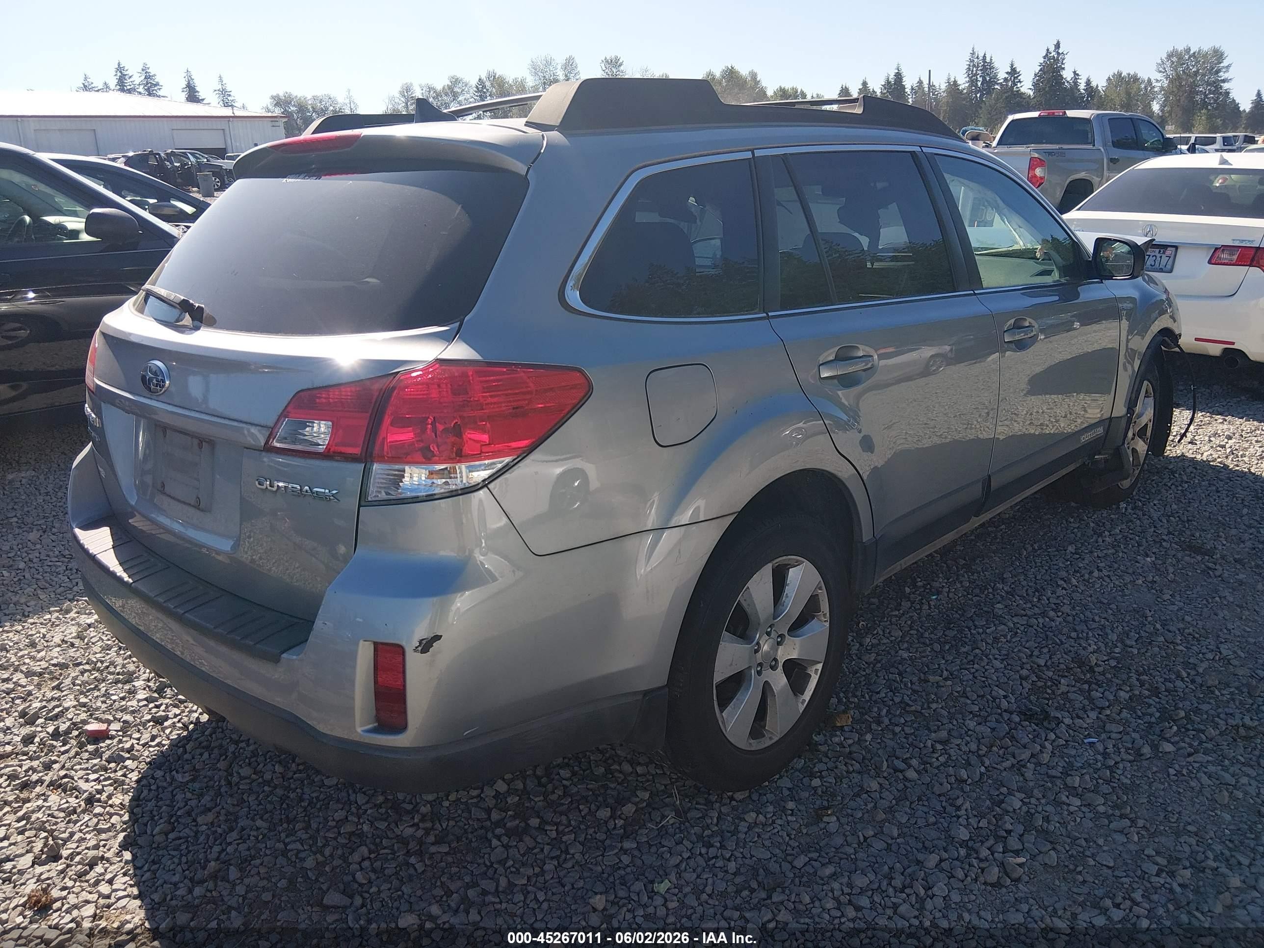 2011 Subaru Outback 2.5i Limited Silver vin: 4S4BRCLC7B3328437