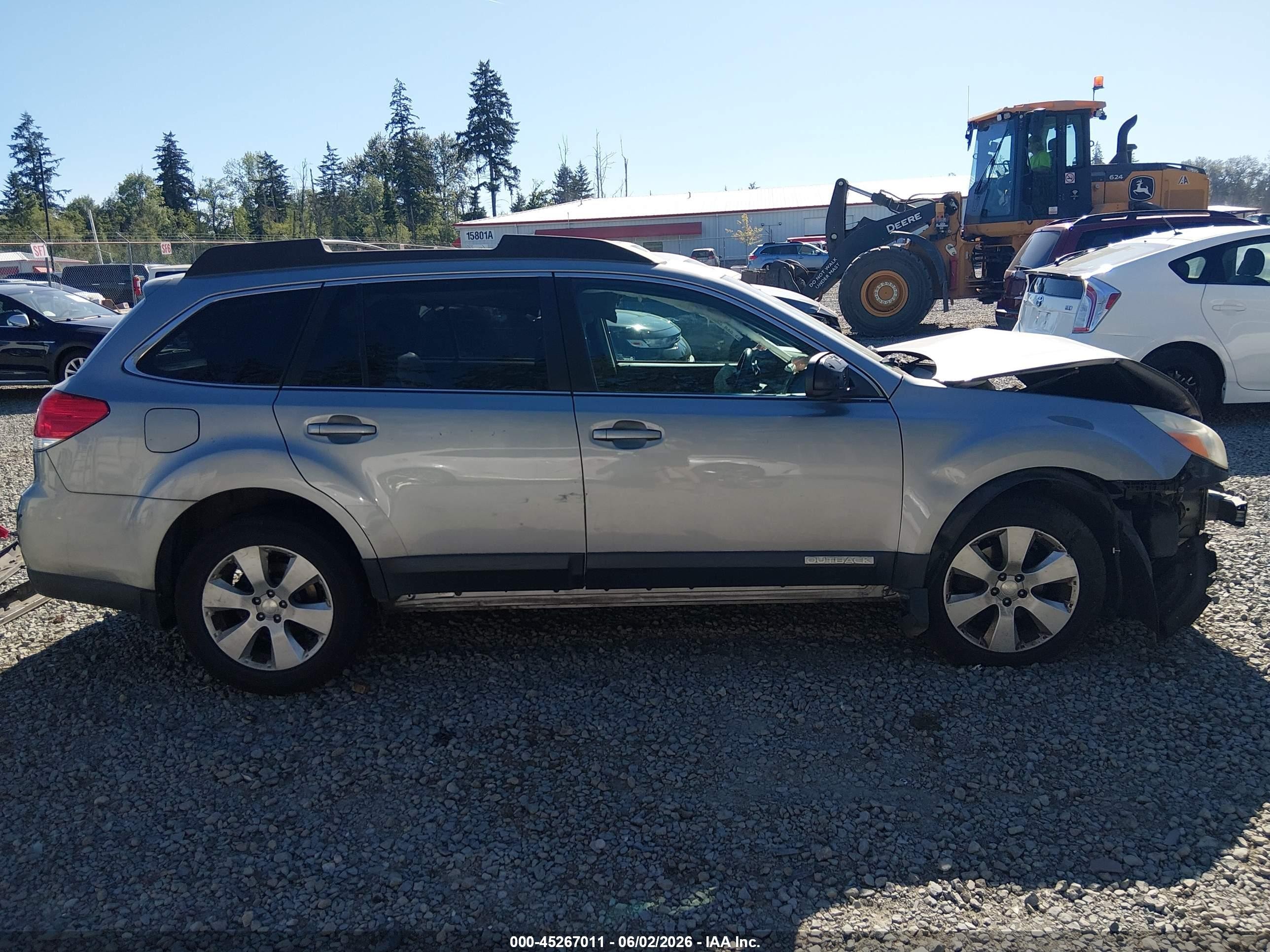 2011 Subaru Outback 2.5i Limited Silver vin: 4S4BRCLC7B3328437