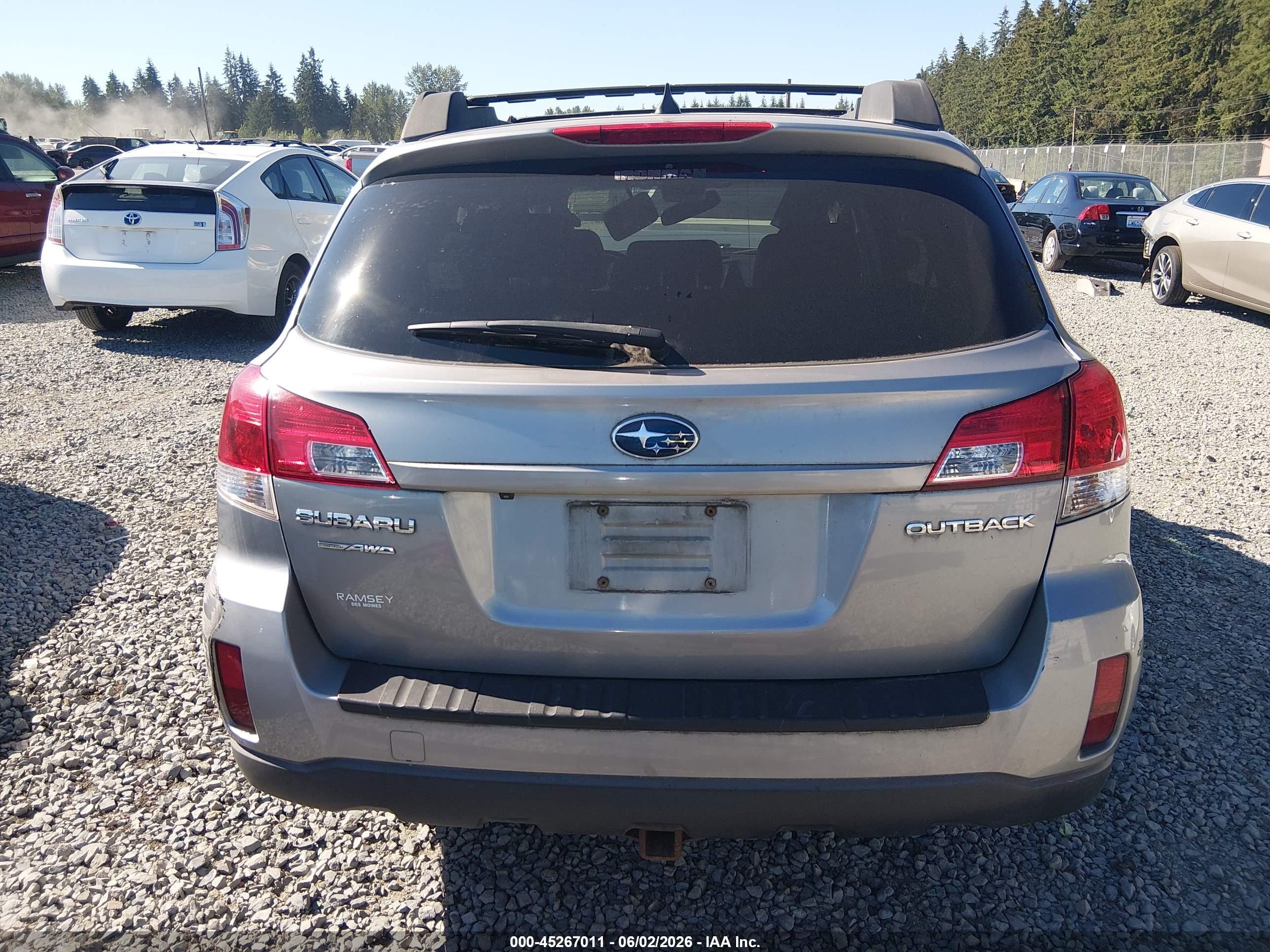 2011 Subaru Outback 2.5i Limited Silver vin: 4S4BRCLC7B3328437