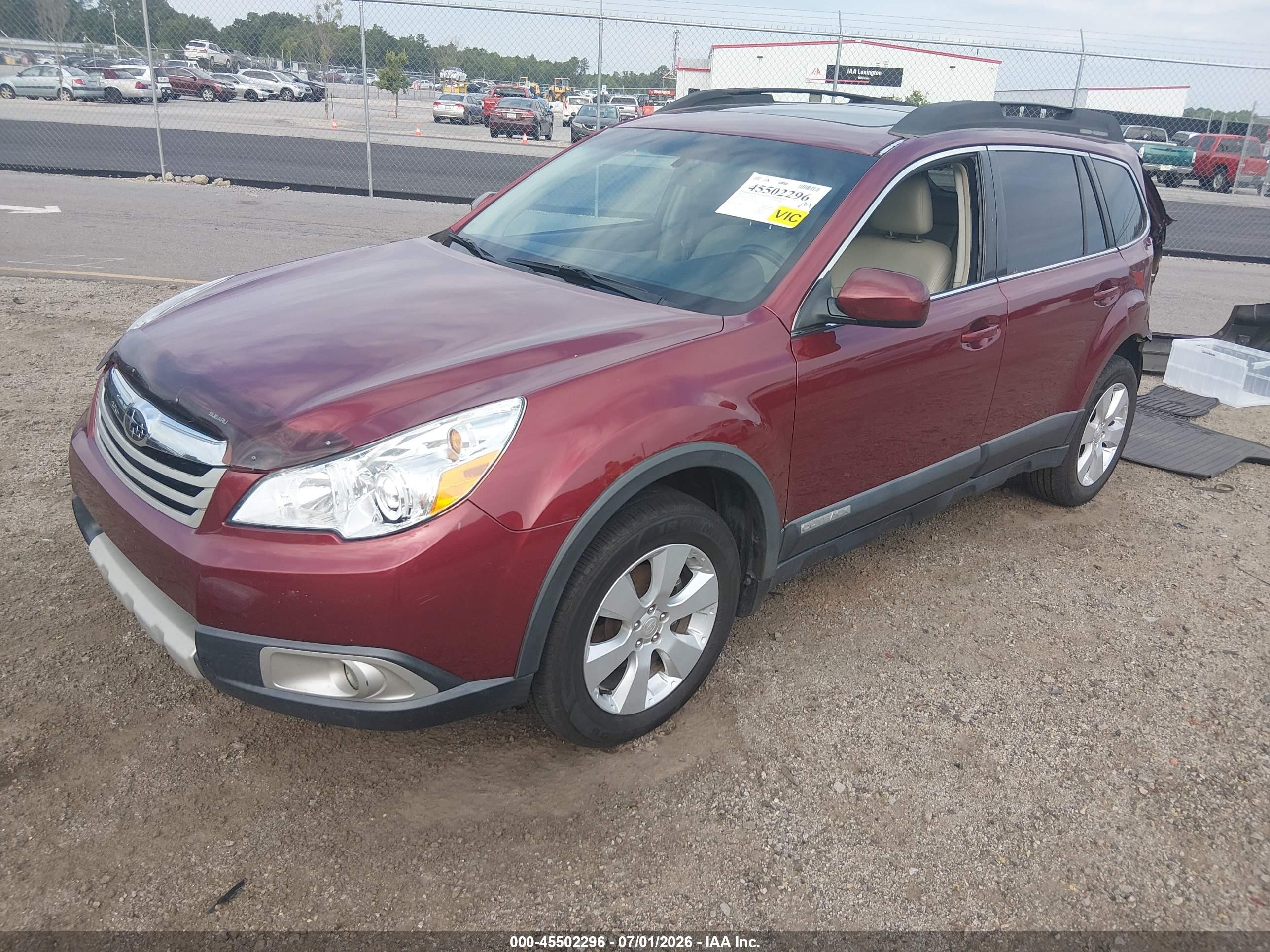 2011 Subaru Outback 2.5i Limited Red vin: 4S4BRCLC7B3333332