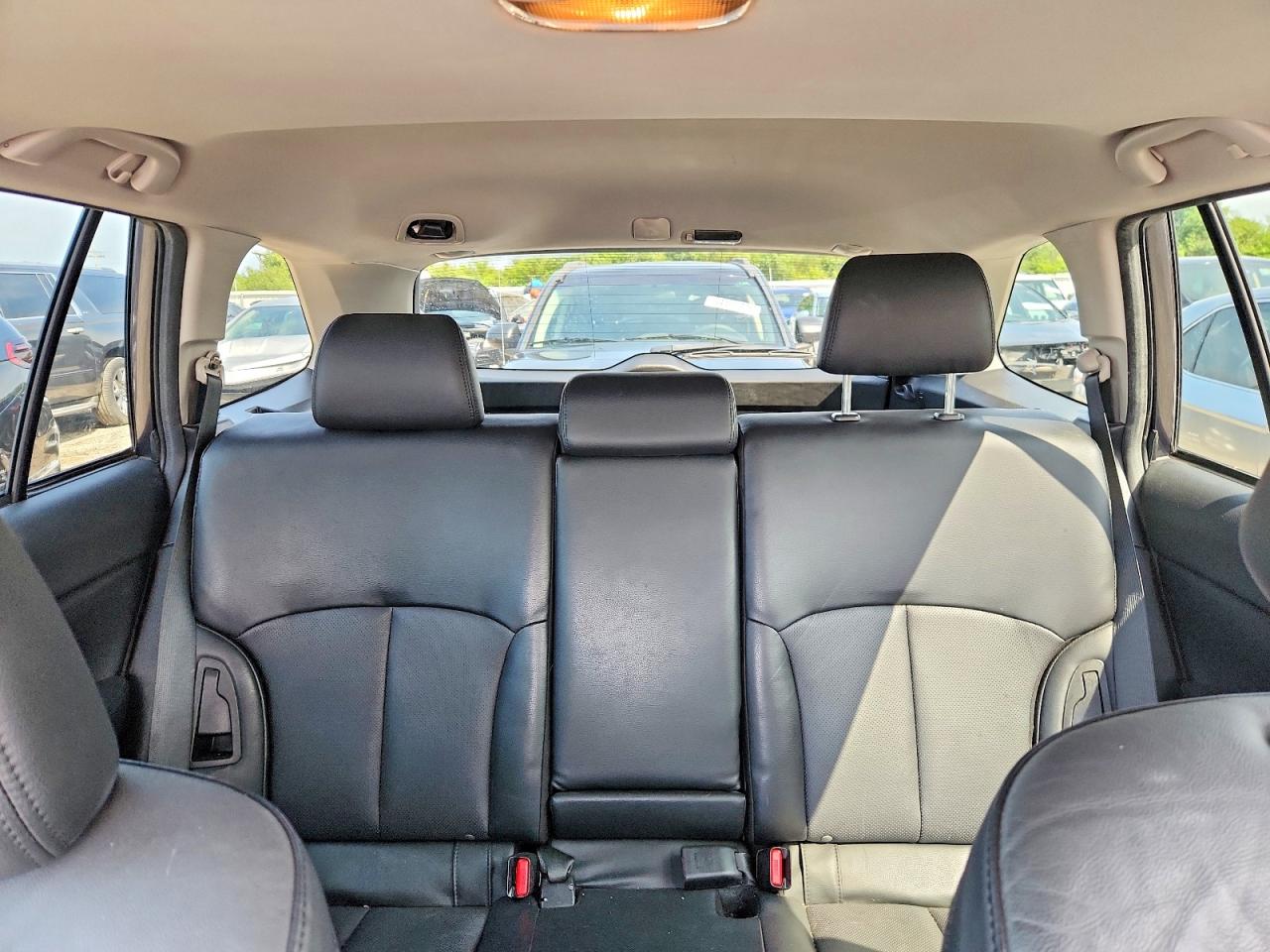 2014 Subaru Outback 2.5i Limited Серый vin: 4S4BRCLC7E3209789