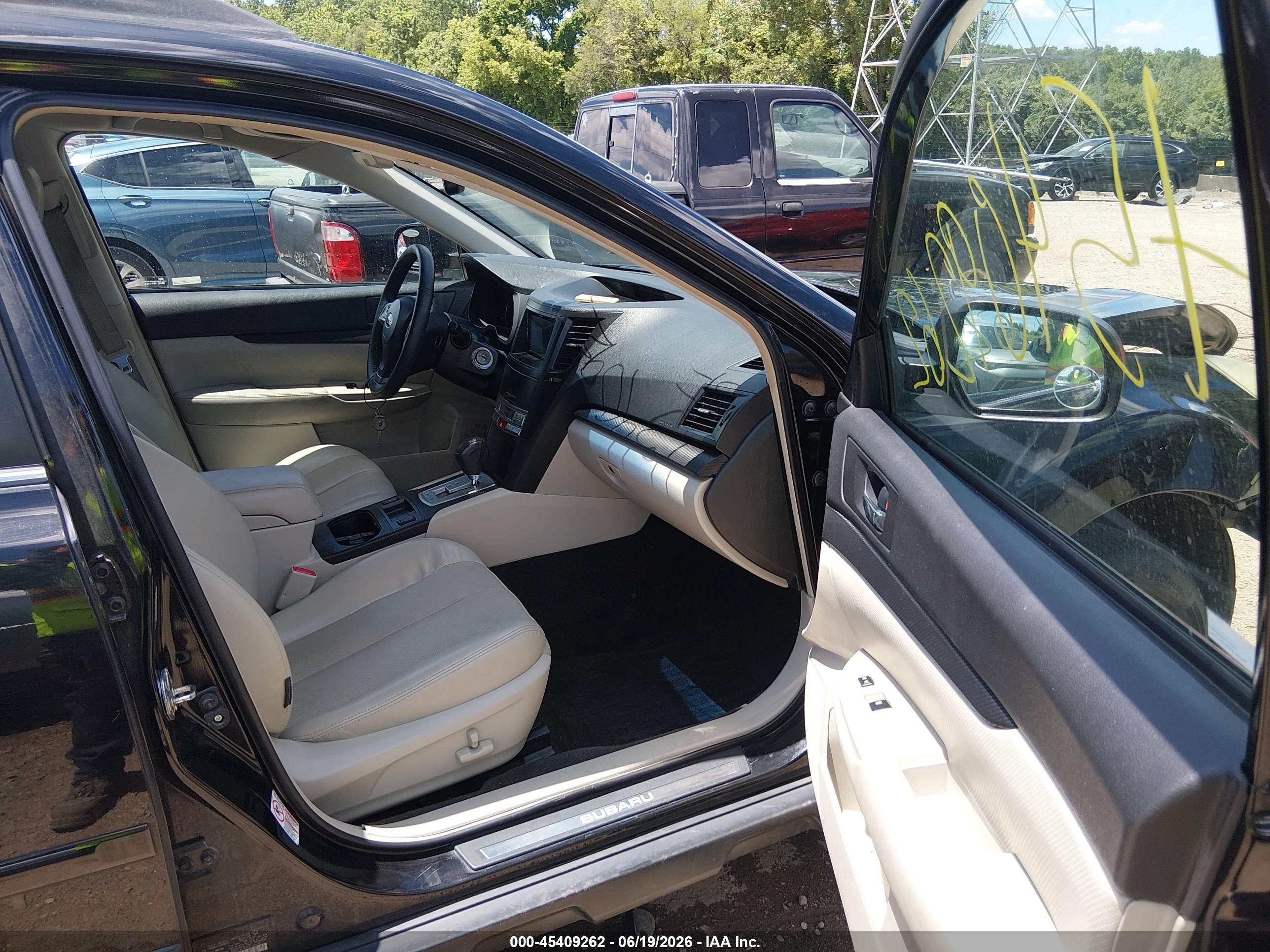 2014 Subaru Outback 2.5i Limited Black vin: 4S4BRCLC7E3306734
