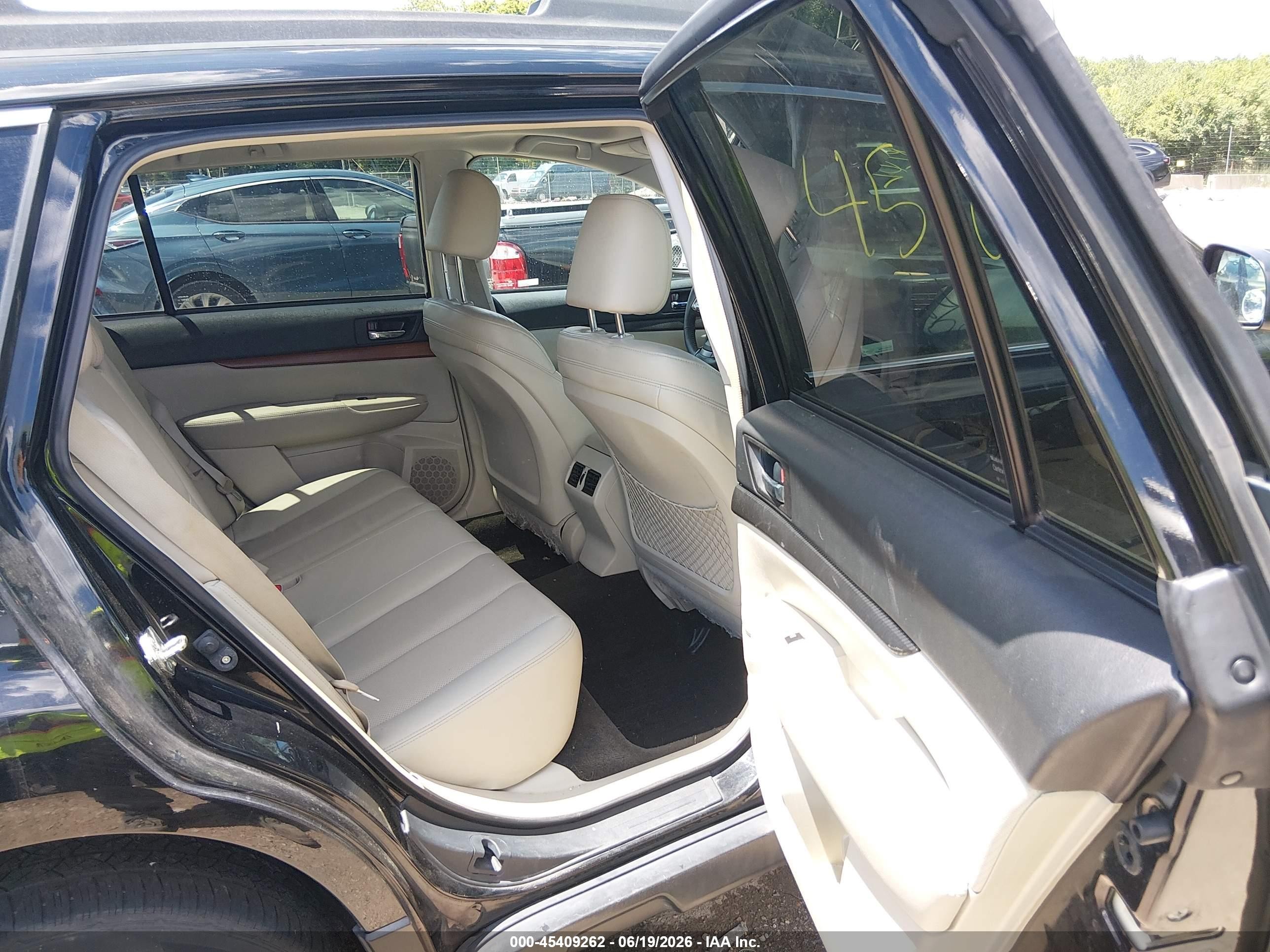 2014 Subaru Outback 2.5i Limited Black vin: 4S4BRCLC7E3306734
