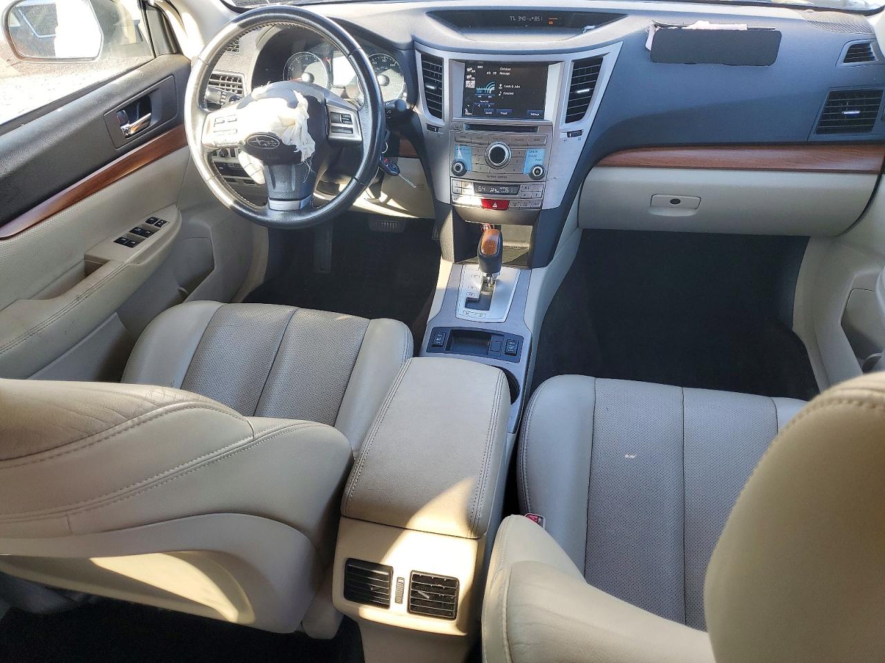 2013 Subaru Outback 2.5i Limited White vin: 4S4BRCLC8D3282748