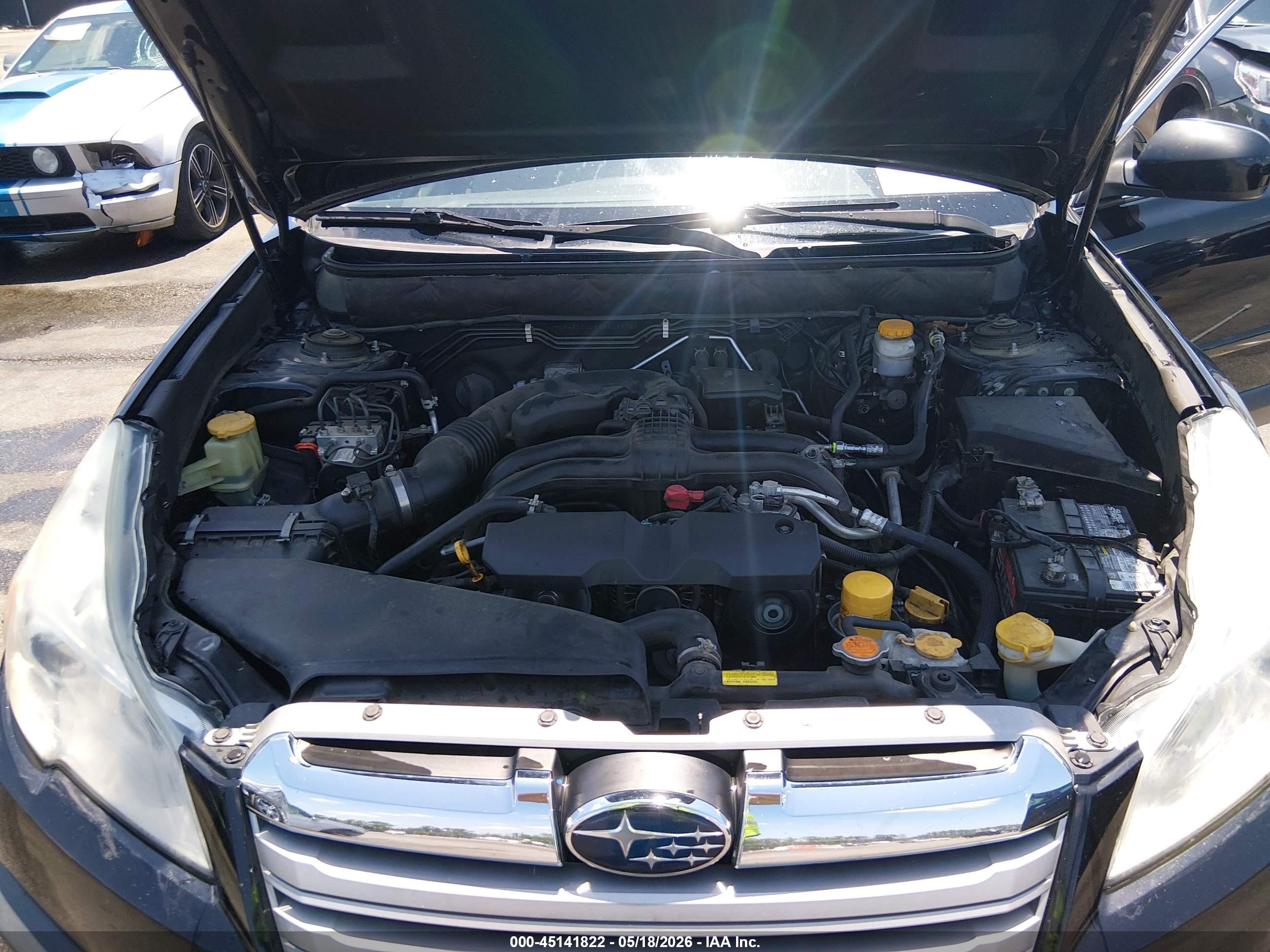 2014 Subaru Outback 2.5i Limited Черный vin: 4S4BRCLC8E3205072