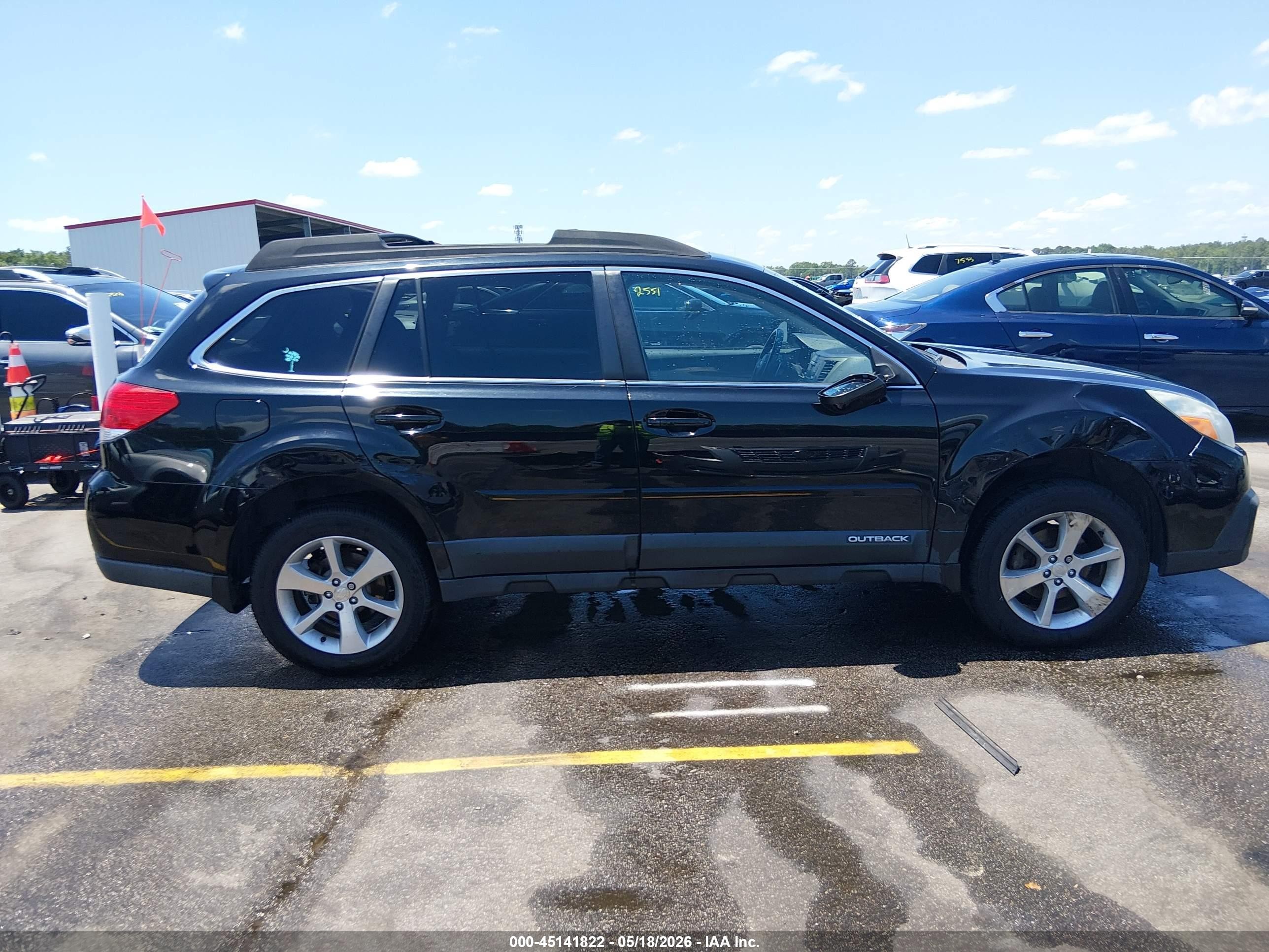 2014 Subaru Outback 2.5i Limited Черный vin: 4S4BRCLC8E3205072