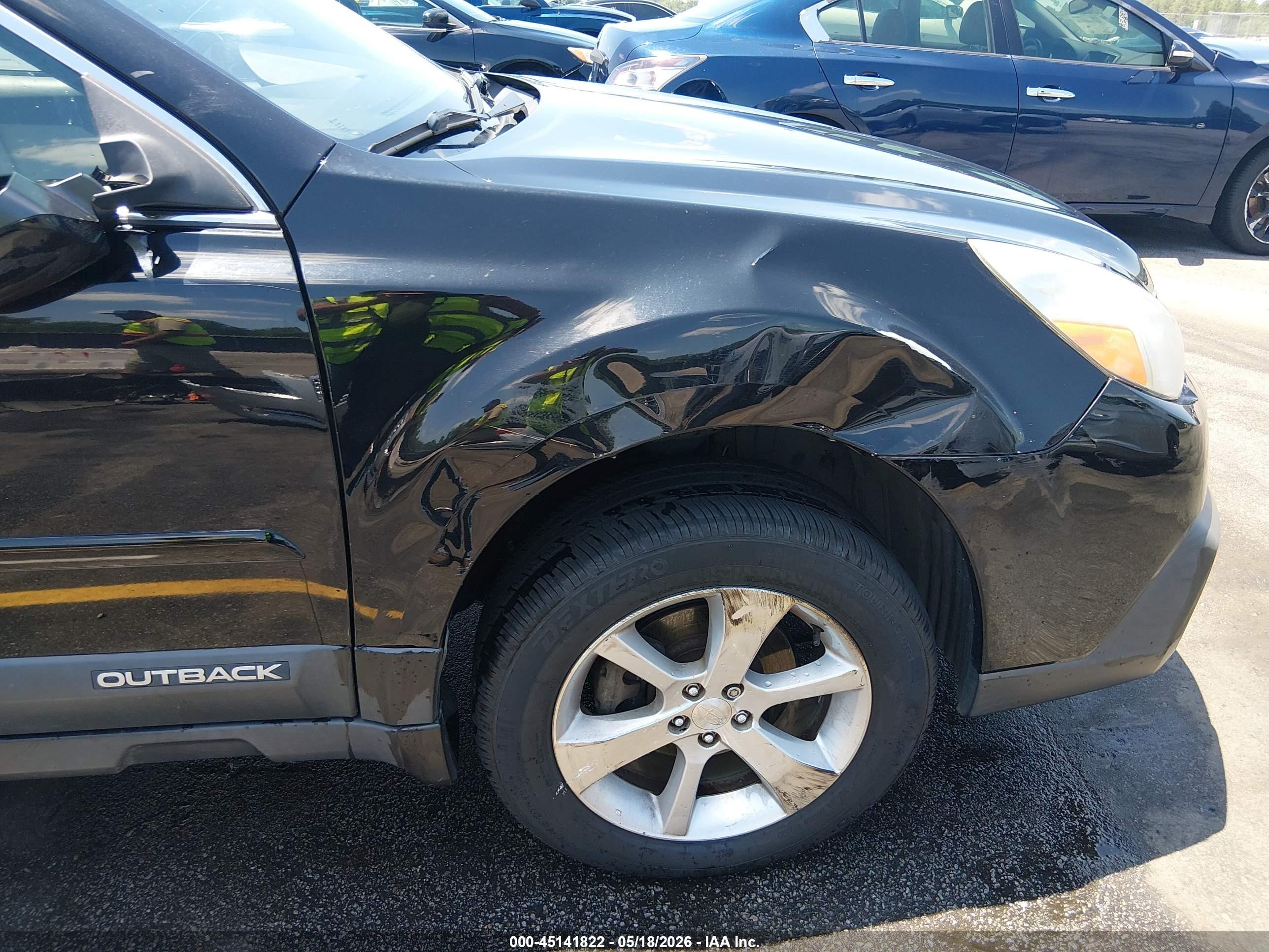 2014 Subaru Outback 2.5i Limited Черный vin: 4S4BRCLC8E3205072