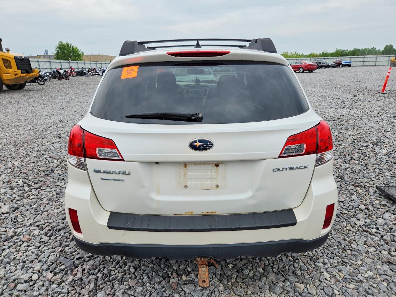 2014 Subaru Outback 2.5i Limited Белый vin: 4S4BRCLC8E3309738