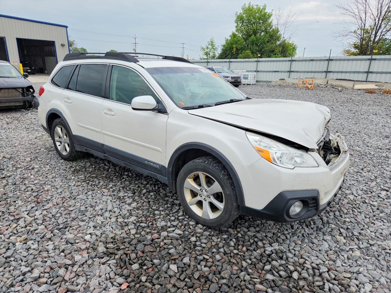 2014 Subaru Outback 2.5i Limited Белый vin: 4S4BRCLC8E3309738