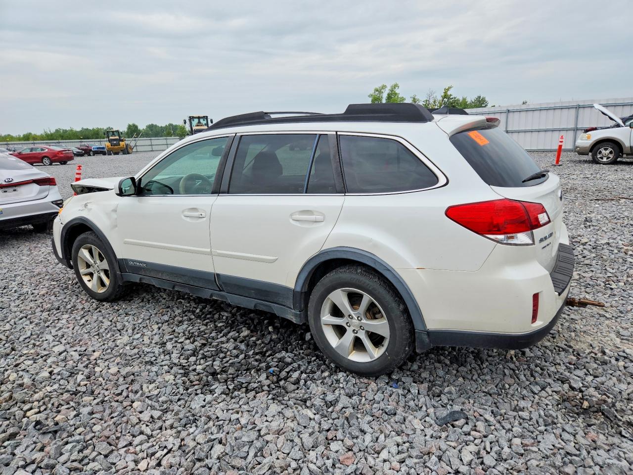 2014 Subaru Outback 2.5i Limited Белый vin: 4S4BRCLC8E3309738