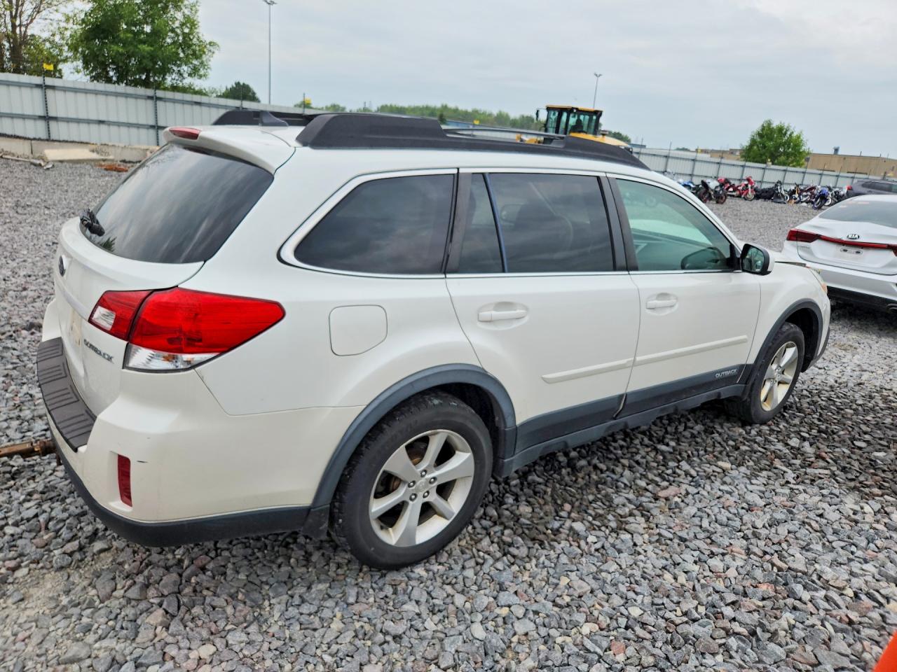 2014 Subaru Outback 2.5i Limited Белый vin: 4S4BRCLC8E3309738