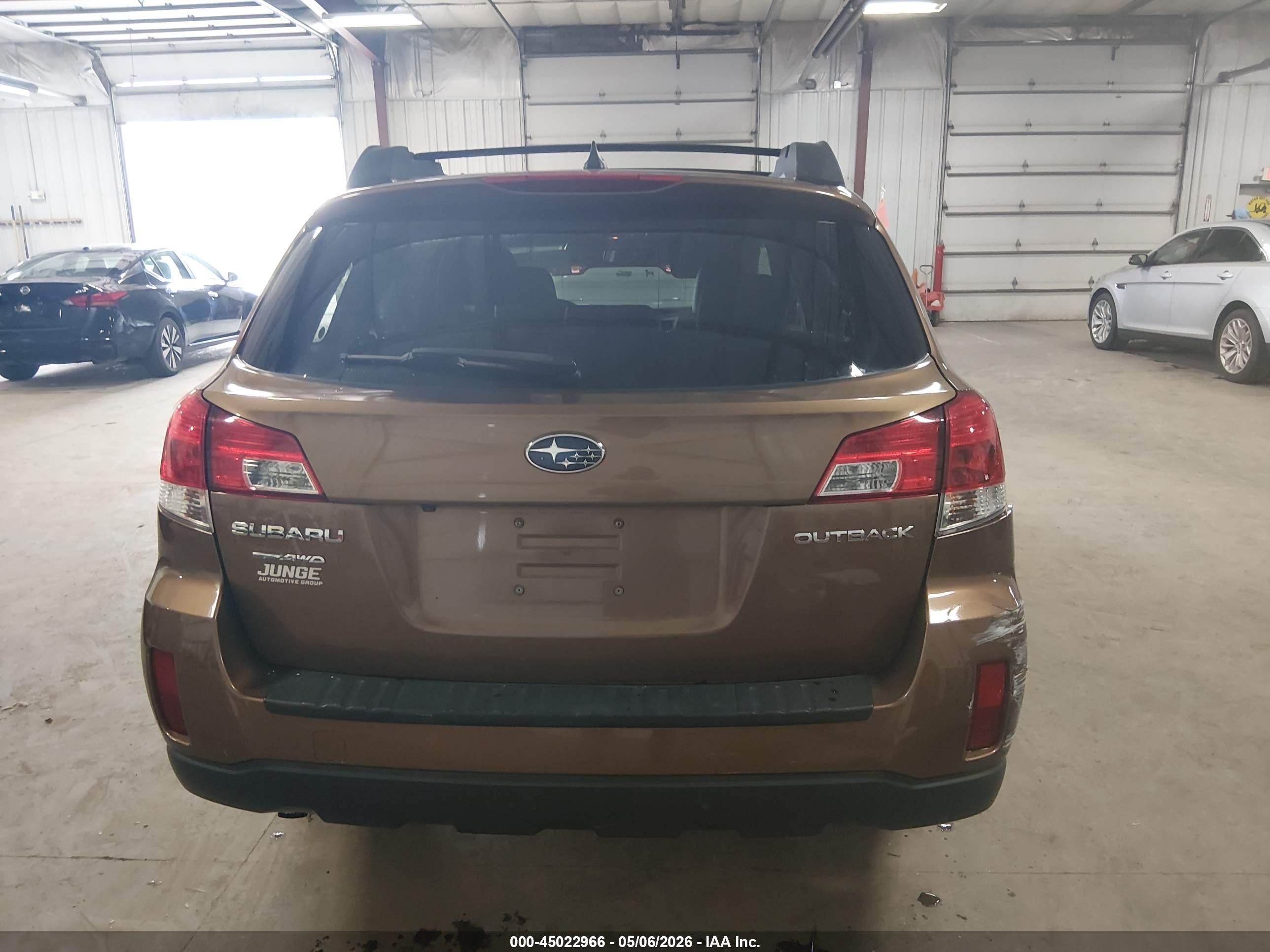 2013 Subaru Outback 2.5i Limited Brown vin: 4S4BRCLC9D3225264