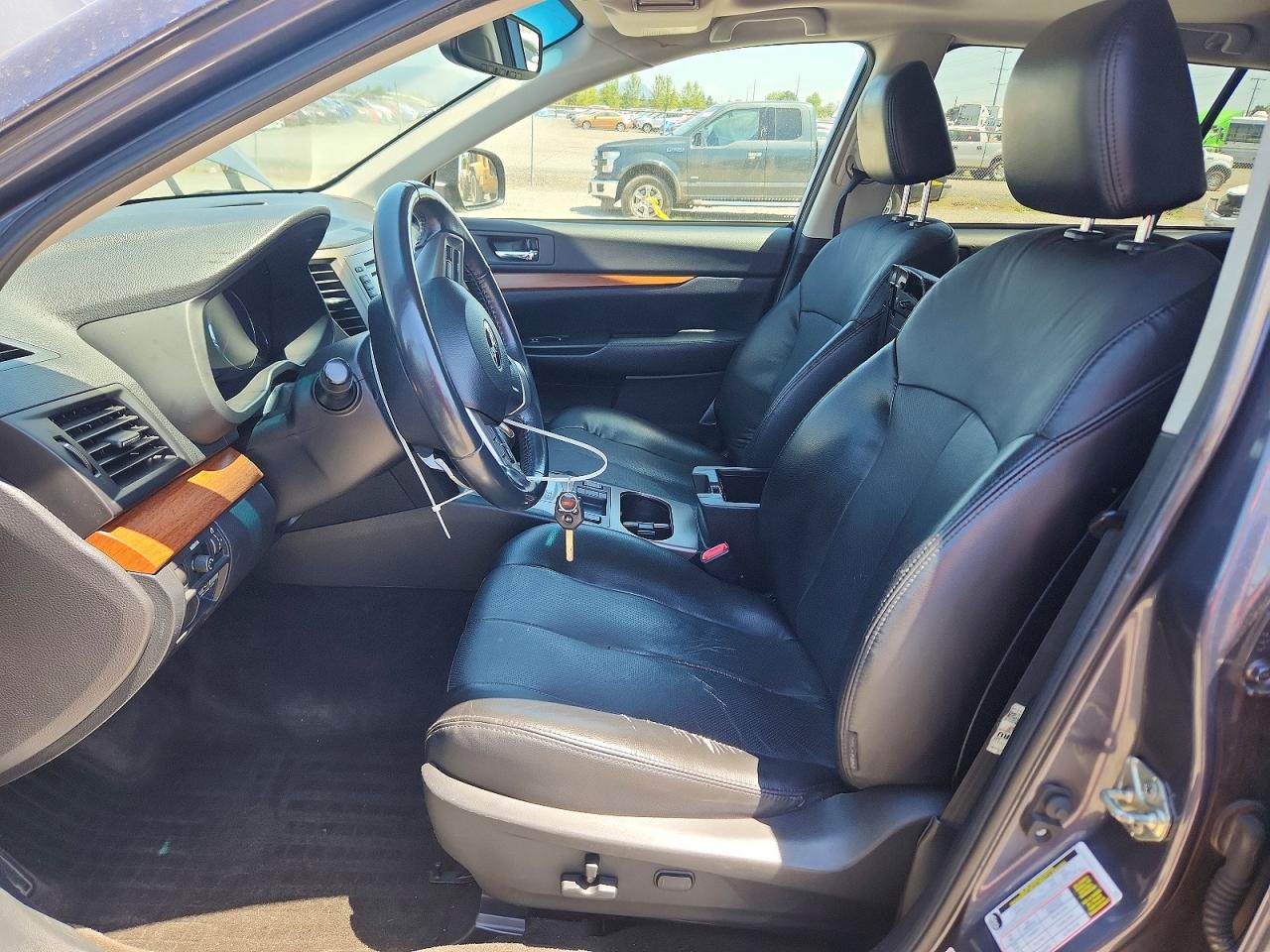 2014 Subaru Outback 2.5i Limited Gray vin: 4S4BRCLC9E3251509