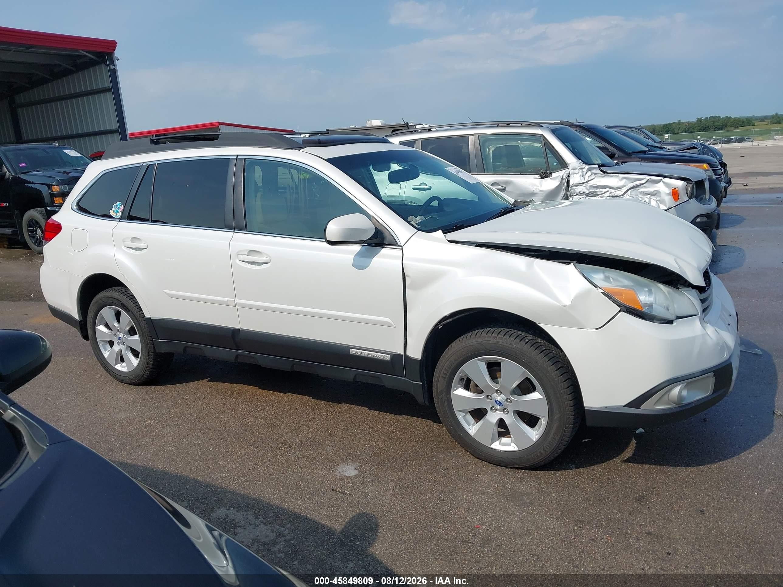 2012 Subaru Outback 2.5i Limited White vin: 4S4BRCLCXC3249717