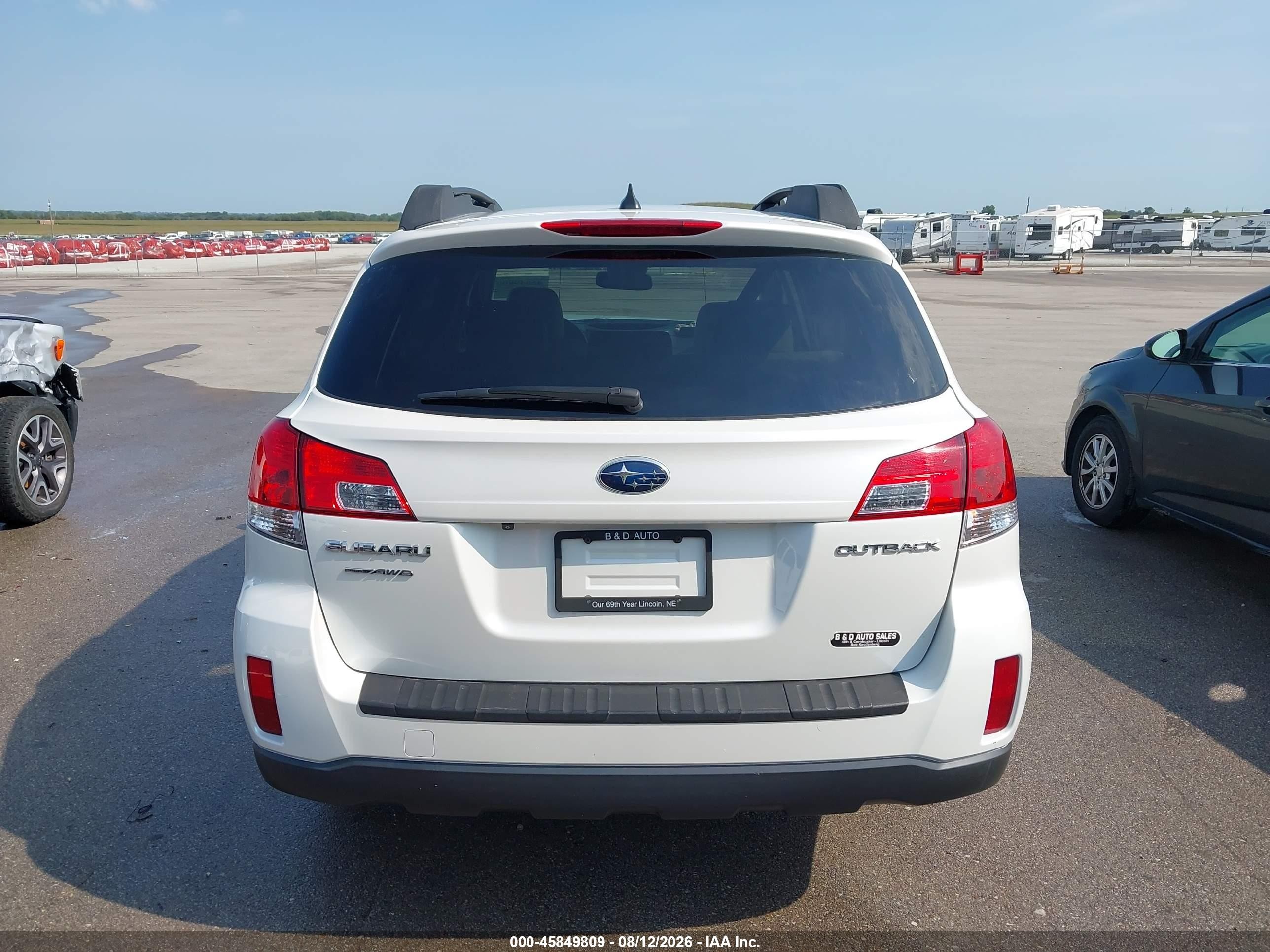2012 Subaru Outback 2.5i Limited White vin: 4S4BRCLCXC3249717