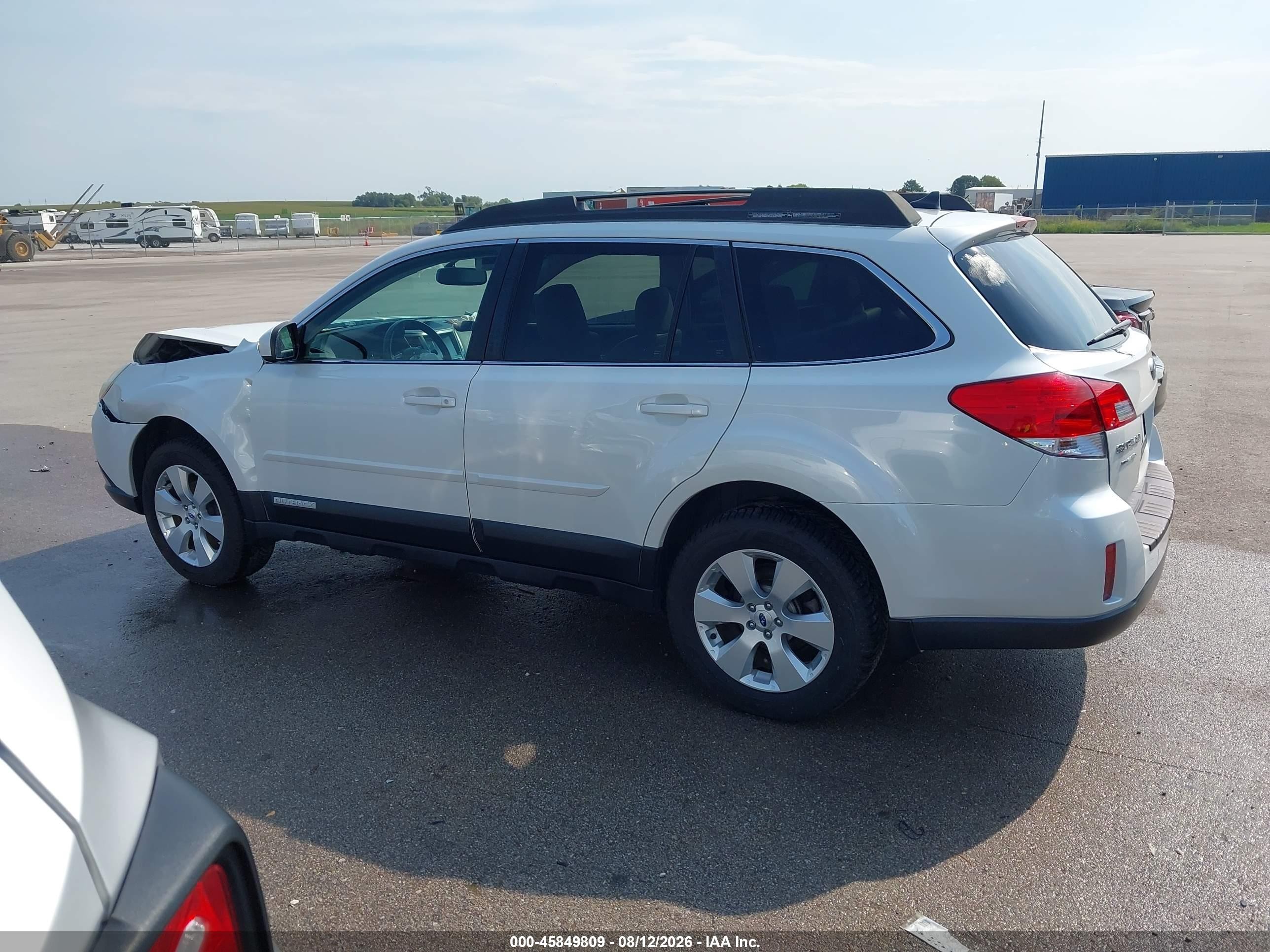 2012 Subaru Outback 2.5i Limited White vin: 4S4BRCLCXC3249717