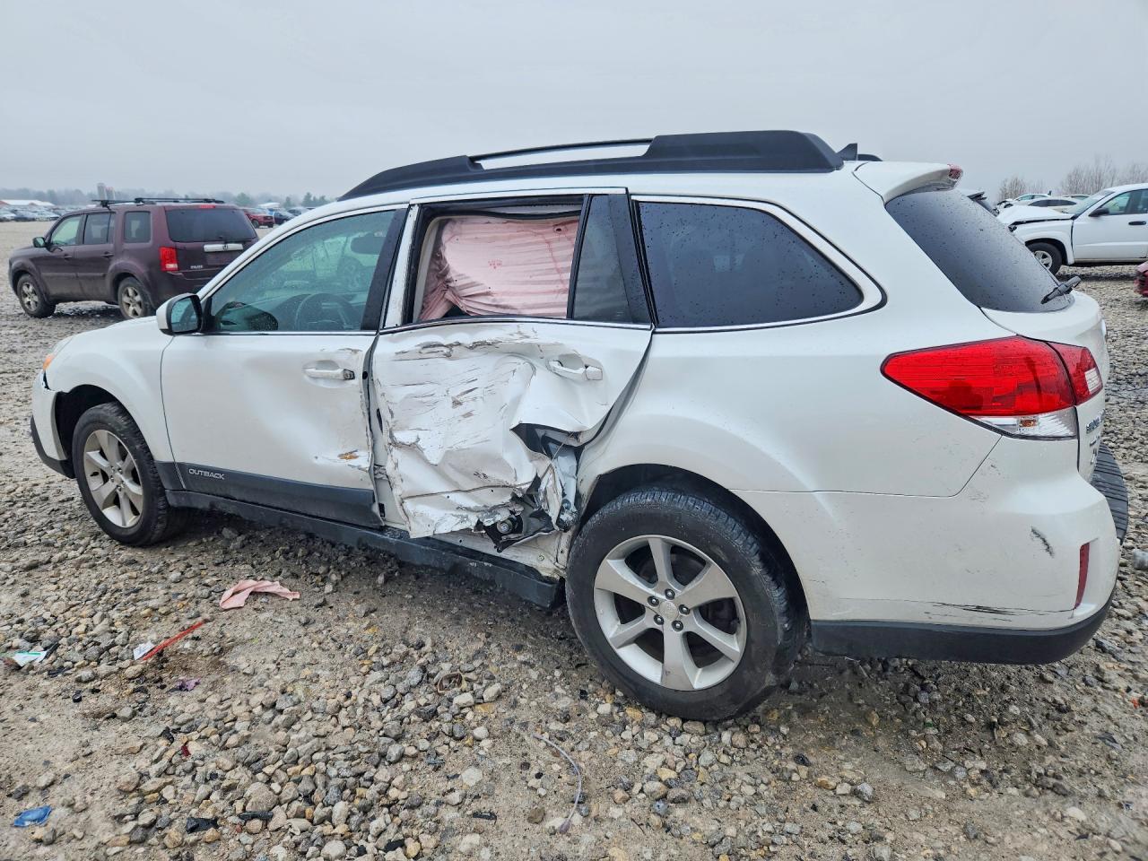 2013 Subaru Outback 2.5i Limited White vin: 4S4BRCLCXD3234166