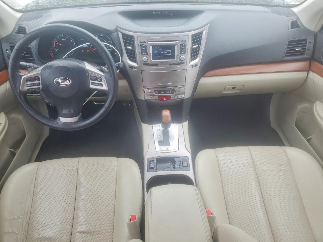 2014 Subaru Outback 2.5i Limited White vin: 4S4BRCLCXE3294272