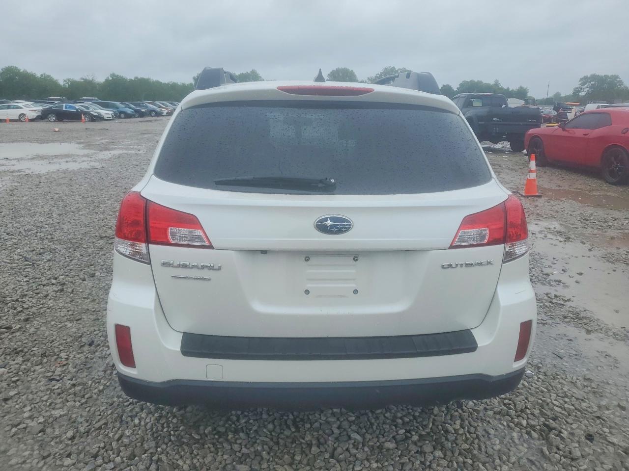 2014 Subaru Outback 2.5i Limited White vin: 4S4BRCLCXE3294272