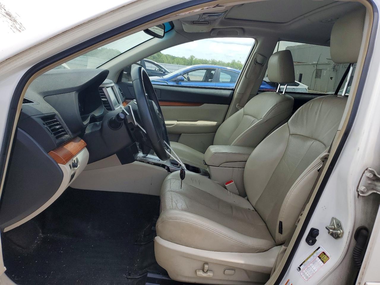 2014 Subaru Outback 2.5i Limited Белый vin: 4S4BRCMC1E3326010