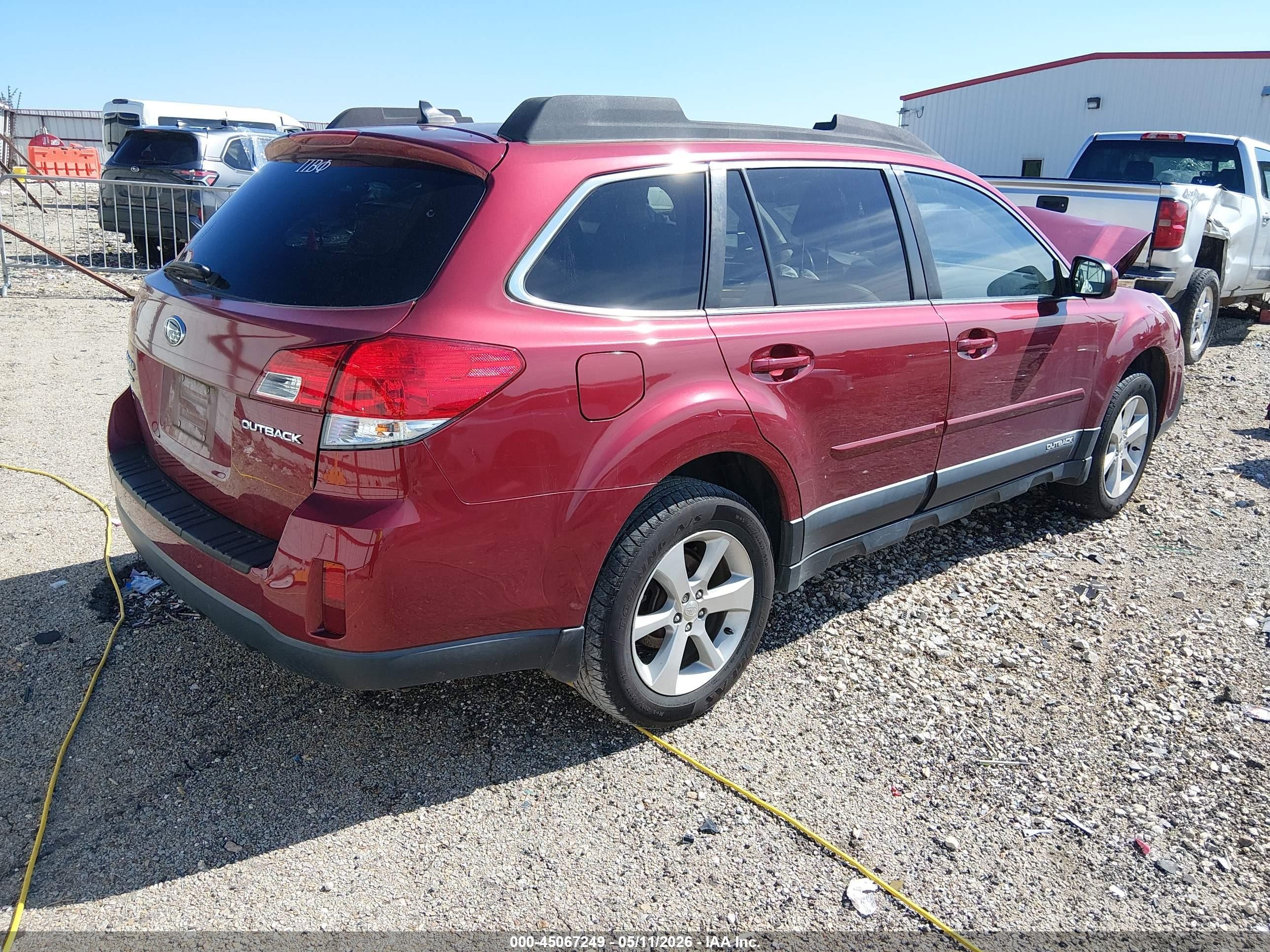2014 Subaru Outback 2.5i Limited Red vin: 4S4BRCMC3E3230301