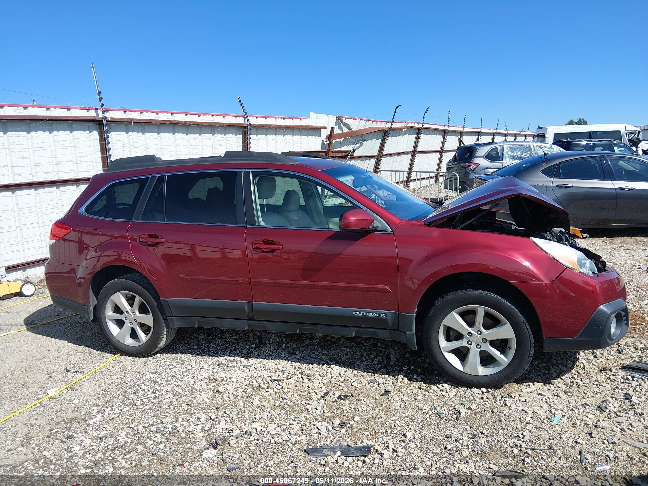 2014 Subaru Outback 2.5i Limited Red vin: 4S4BRCMC3E3230301