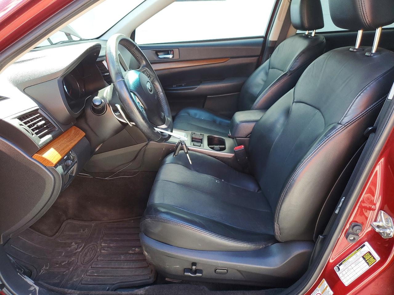 2014 Subaru Outback 2.5i Limited Red vin: 4S4BRCMC3E3286609
