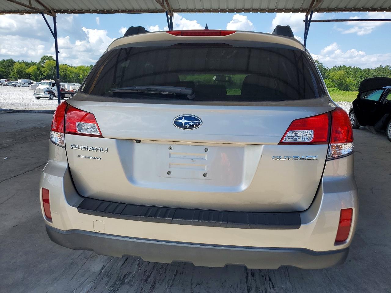 2014 Subaru Outback 2.5i Limited Серебряный vin: 4S4BRCMC7E3293823