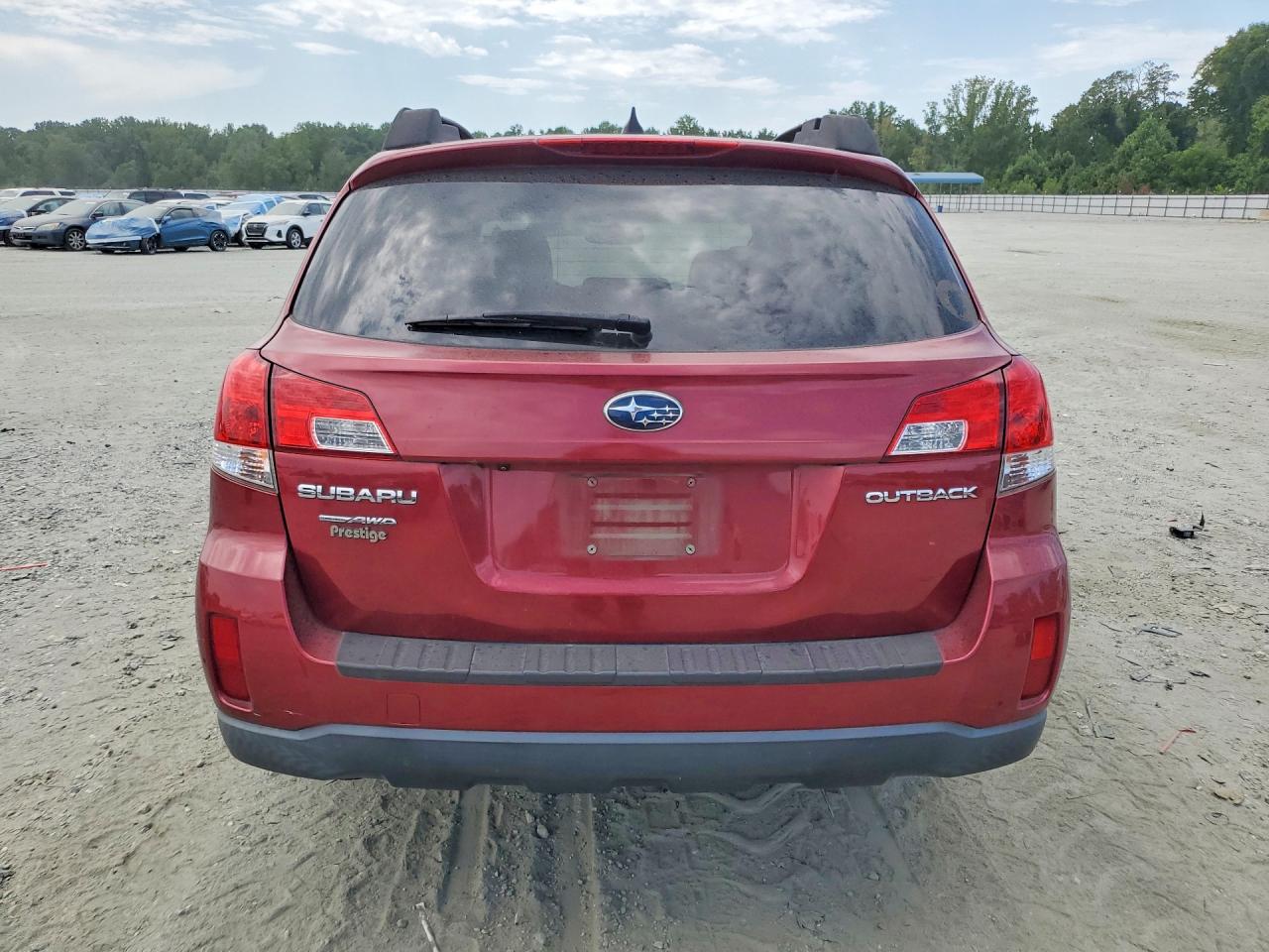 2014 Subaru Outback 2.5i Limited Red vin: 4S4BRCMCXE3303096